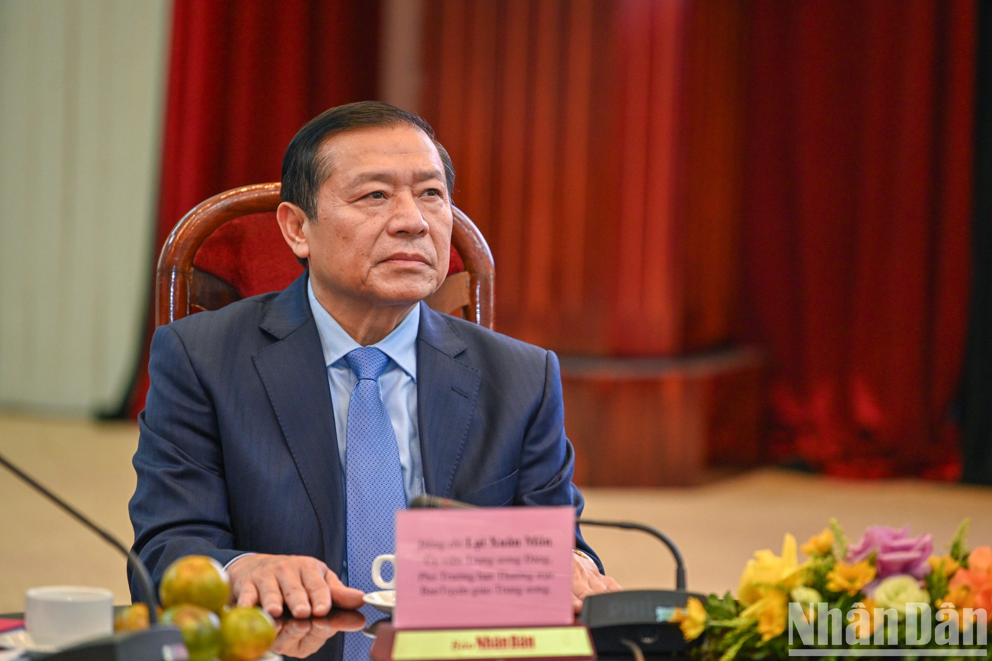 Lai Xuan Mon, miembro del Comité Central del Partido y subjefe ejecutivo del Comisión de Comunicación y Educación del Comité Central del PCV en la cita.