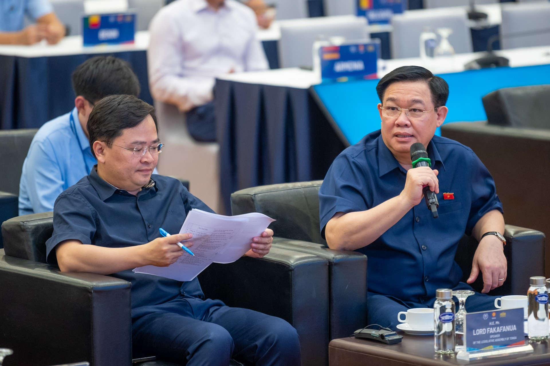 El máximo dirigente legislativo vietnamita habla en la cita. El máximo dirigente legislativo vietnamita habla en la cita.