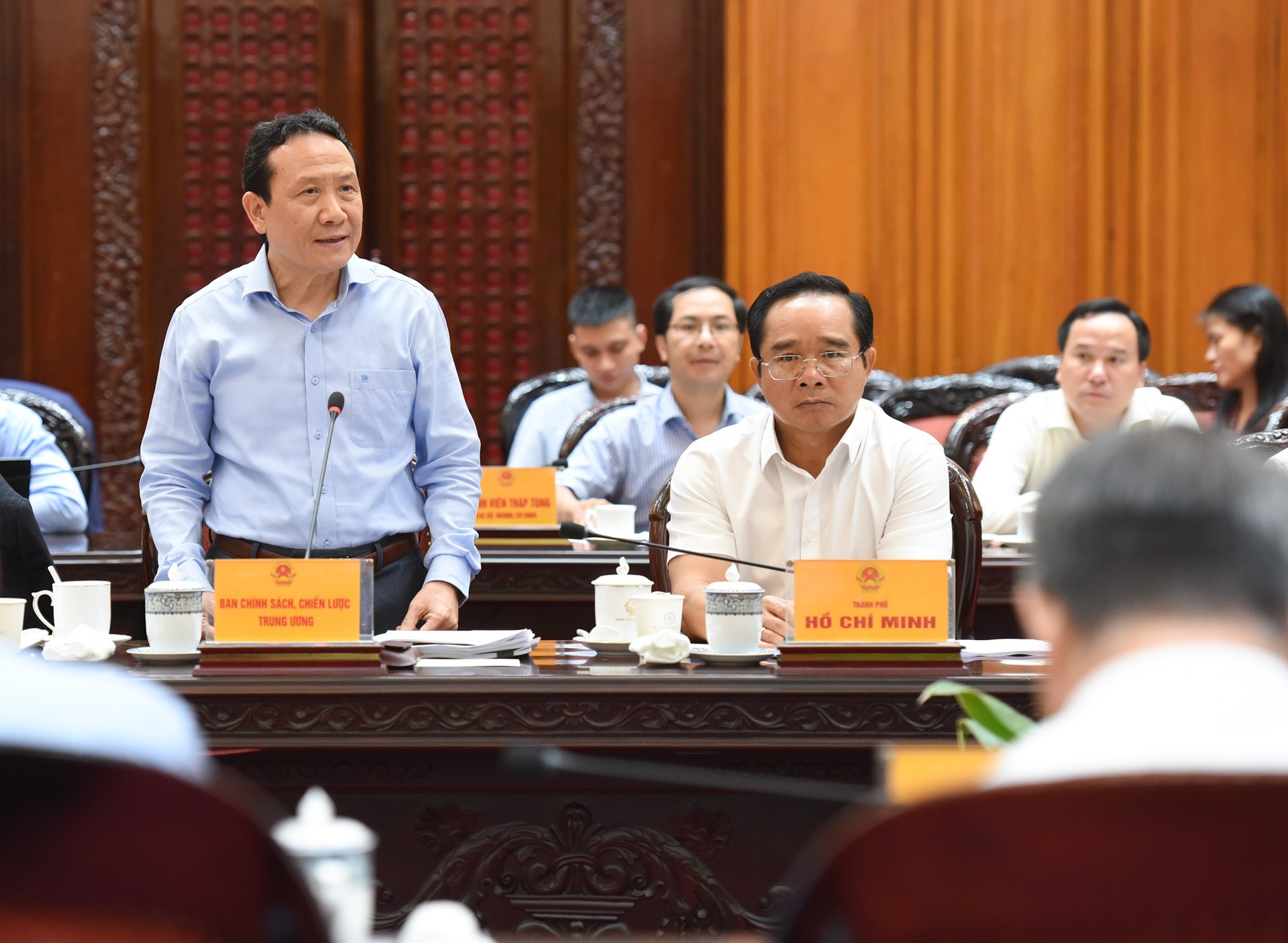 El vicejefe de la Comisión de Políticas y Estrategias del Comité Central del Partido Comunista de Vietnam, Nguyen Hong Son.