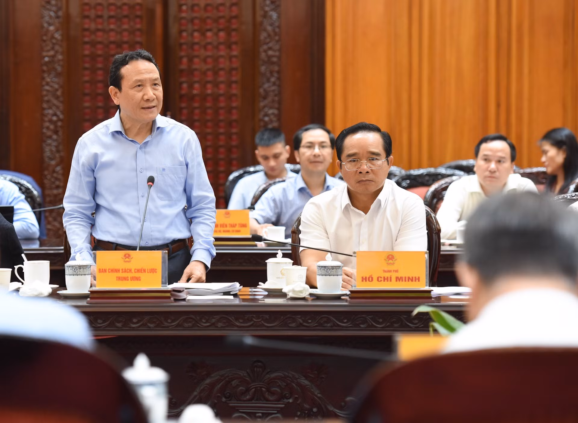 El vicejefe de la Comisión de Políticas y Estrategias del Comité Central del Partido Comunista de Vietnam, Nguyen Hong Son.