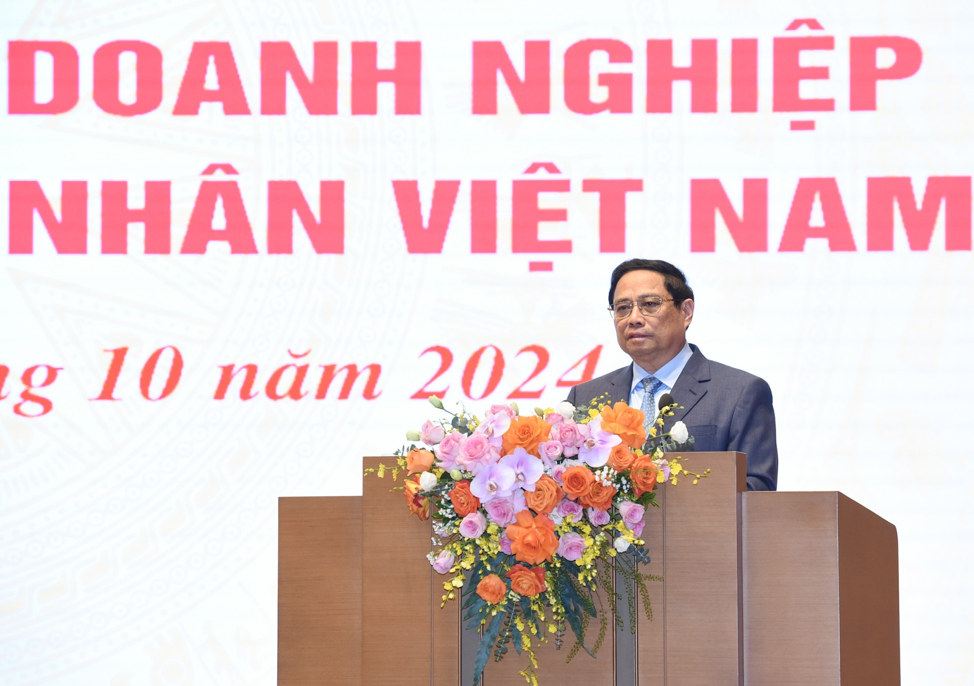 Minh Chinh afirma que el Partido, el Estado y el Gobierno siempre aprecian a los empresarios vietnamitas: personas talentosas y entusiastas con una conciencia profunda de sus responsabilidades y pionero en la promoción del desarrollo socioeconómico.