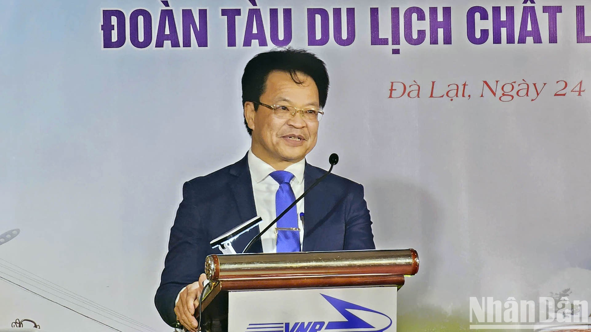 El presidente de la Junta de Miembros de la Corporación Ferroviaria de Vietnam, Dang Sy Manh.