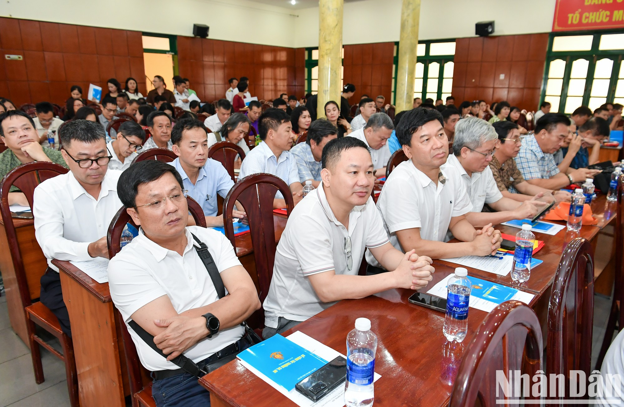 Se trata de una actividad significativa del grupo de trabajo Nº 25 con motivo del centenario del Día de la Prensa Revolucionaria de Vietnam (21 de junio de 1925). Se trata de una actividad significativa del grupo de trabajo Nº 25 con motivo del centenario del Día de la Prensa Revolucionaria de Vietnam (21 de junio de 1925).