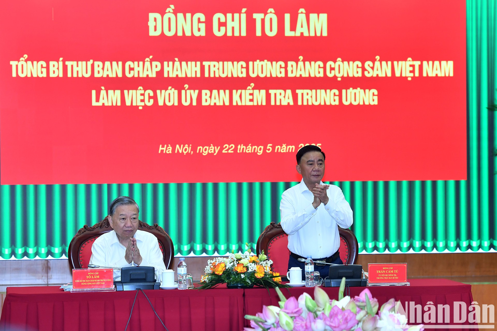 Tran Cam Tu, miembro permanente del Secretariado en la cita.