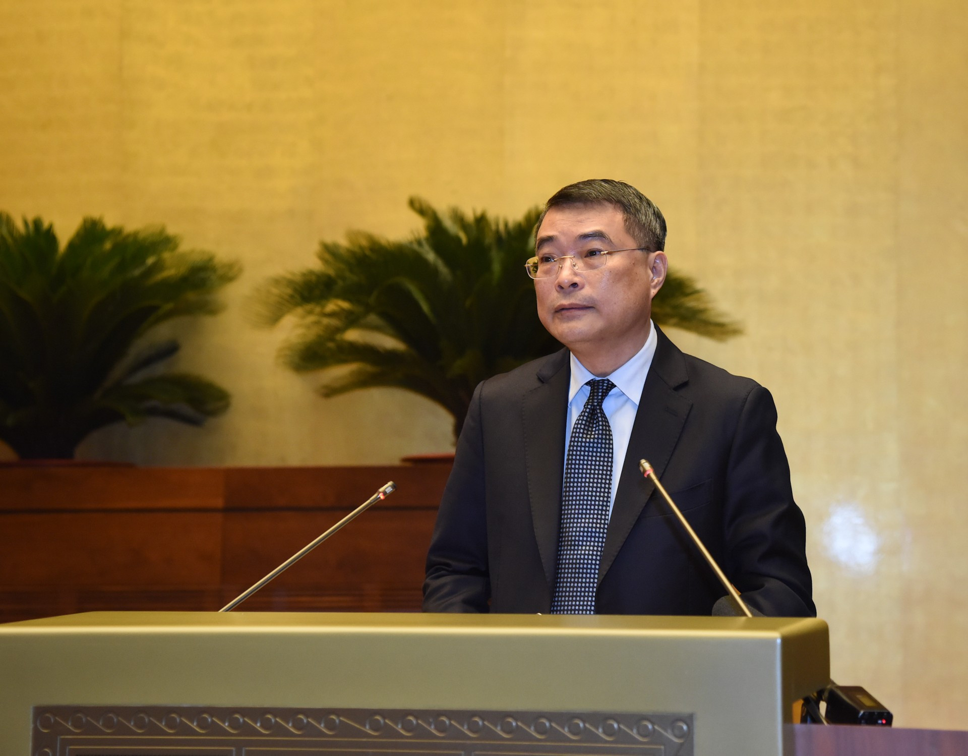 El miembro del Buró Político y del Secretariado del Comité Central del PCV y jefe de su Comisión de Organización, Le Minh Hung, habla en la cita. El miembro del Buró Político y del Secretariado del Comité Central del PCV y jefe de su Comisión de Organización, Le Minh Hung, habla en la cita.