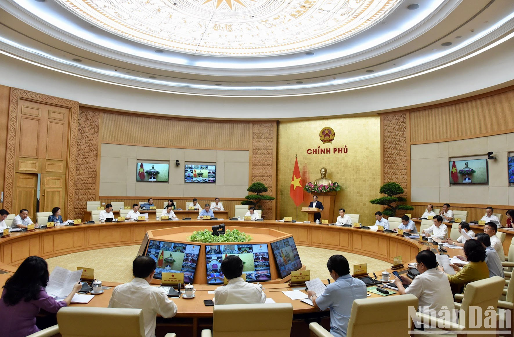 Vista de la sesión de trabajo. Vista de la sesión de trabajo.