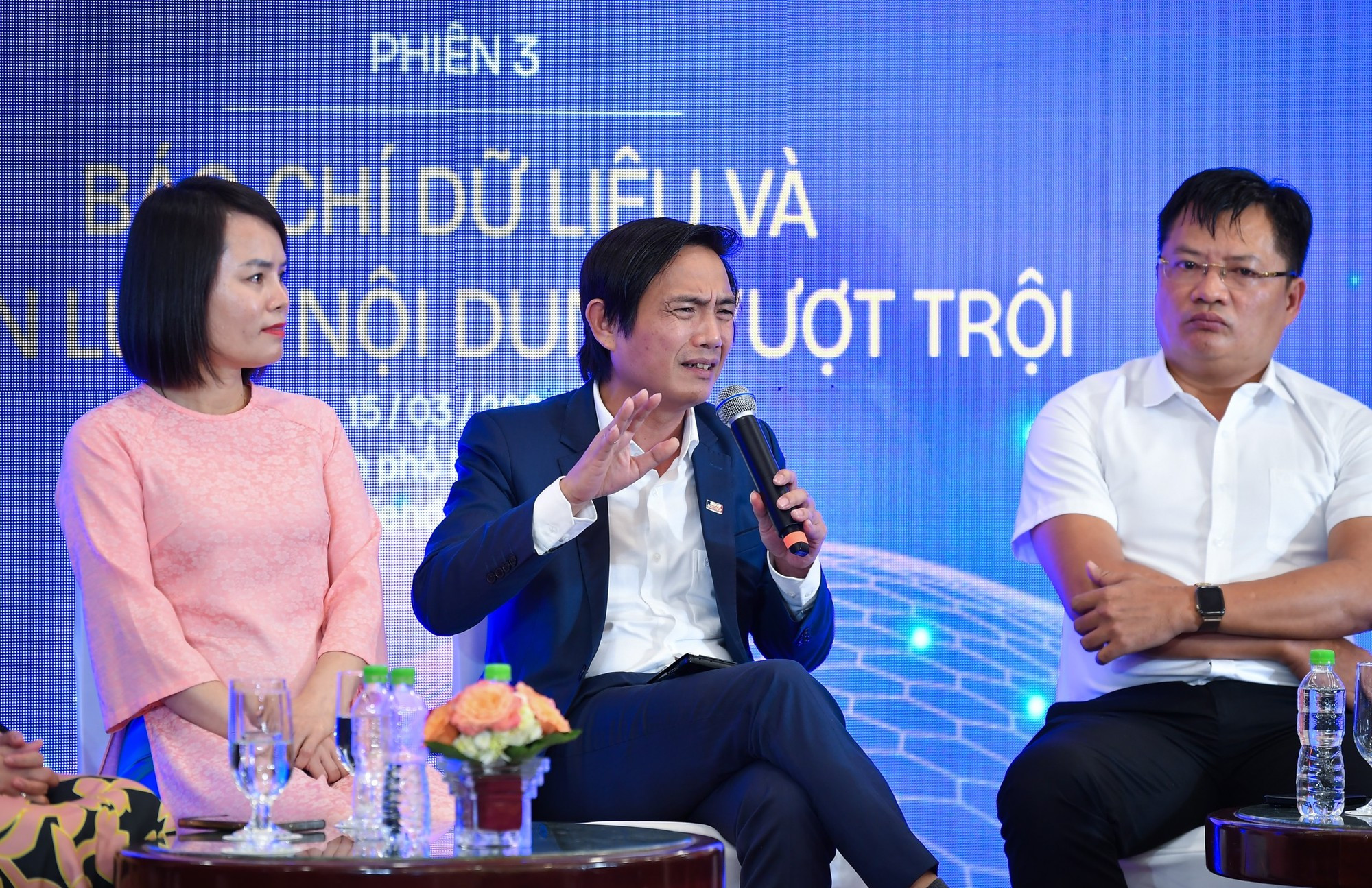 El editor en jefe adjunto del periódico Agricultura de Vietnam comparte cómo desarrollar productos típicos para los agricultores. El editor en jefe adjunto del periódico Agricultura de Vietnam comparte cómo desarrollar productos típicos para los agricultores.