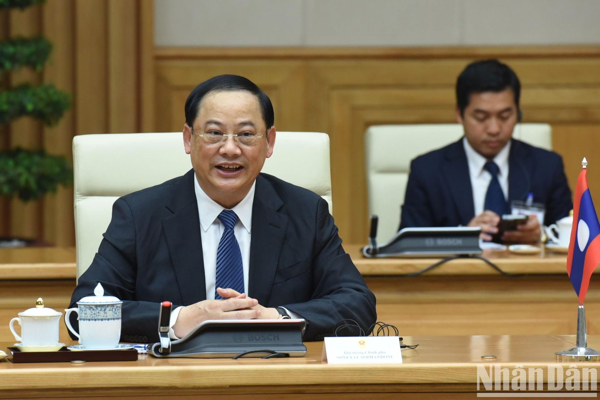 El primer ministro laosiano habla en el evento. El primer ministro laosiano habla en el evento.