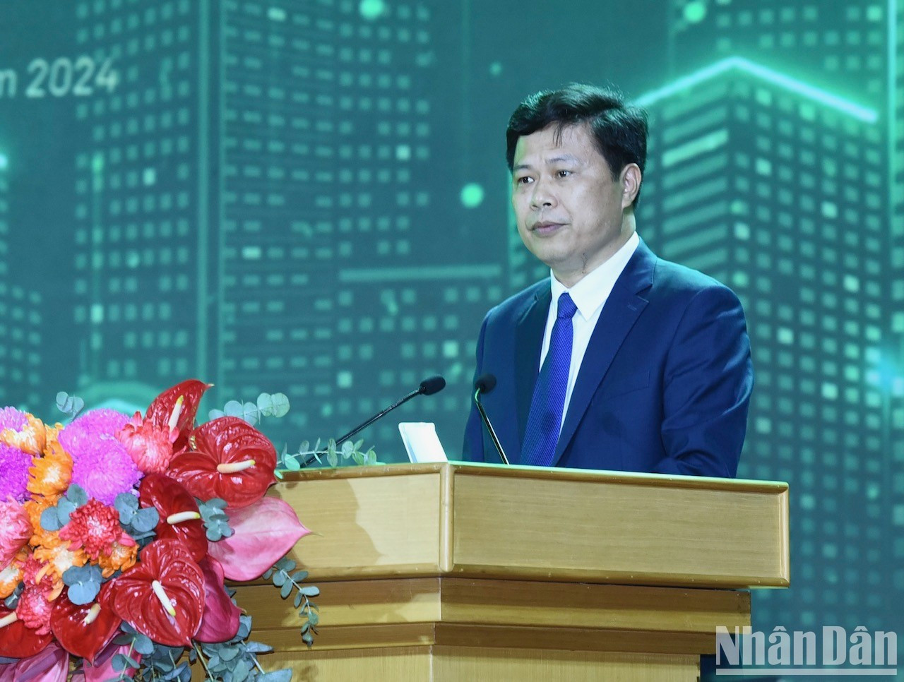 El presidente del Consejo Popular de la provincia de Hung Yen, Tran Quoc Toan. El presidente del Consejo Popular de la provincia de Hung Yen, Tran Quoc Toan.