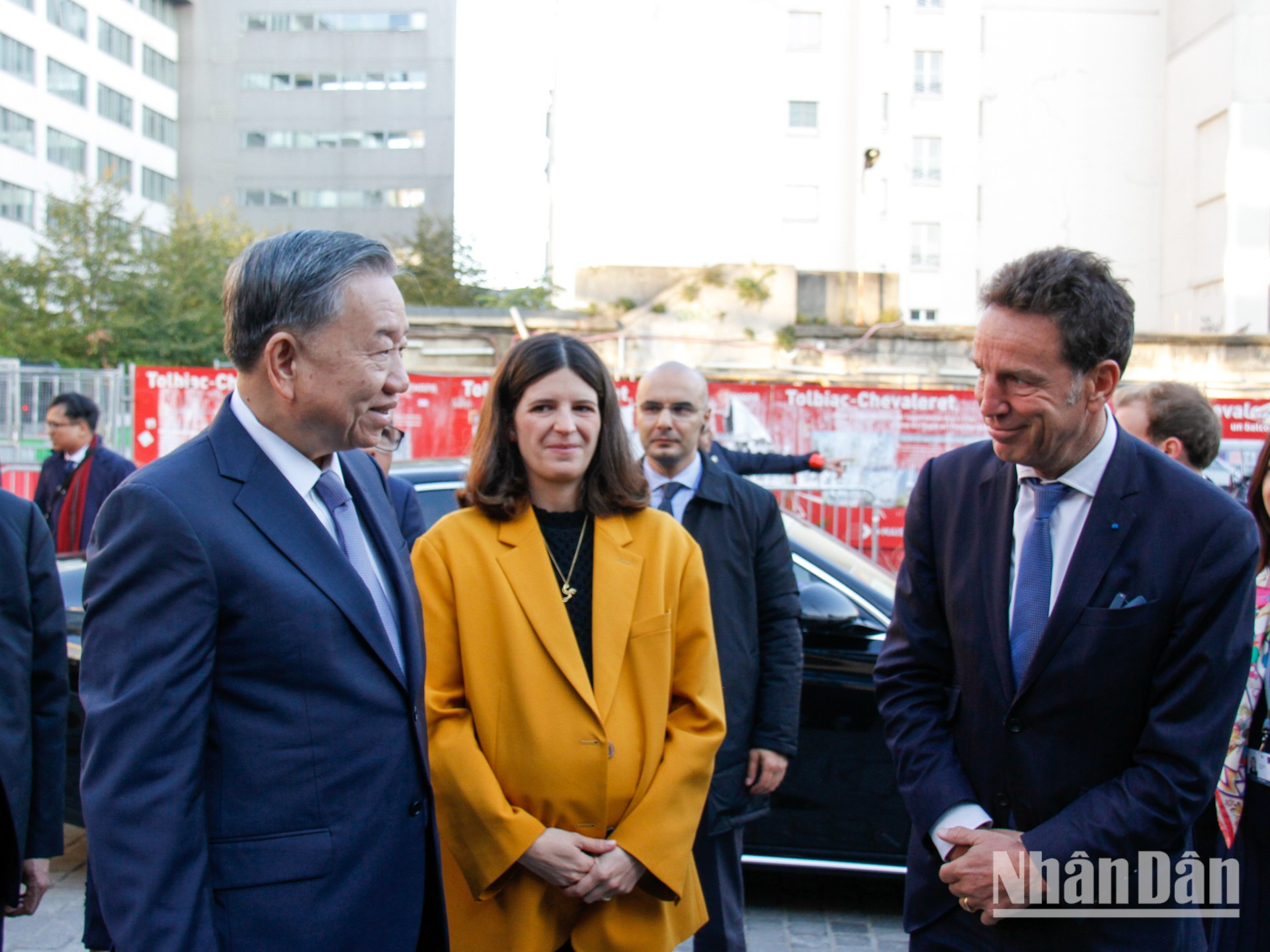 Clara Chappaz, secretaria de Estado de Inteligencia Artificial y Tecnologías Digitales, recibe al máximo dirigente vietnamita. (Foto: KHAI HOAN) Clara Chappaz, secretaria de Estado de Inteligencia Artificial y Tecnologías Digitales, recibe al máximo dirigente vietnamita. (Foto: KHAI HOAN)