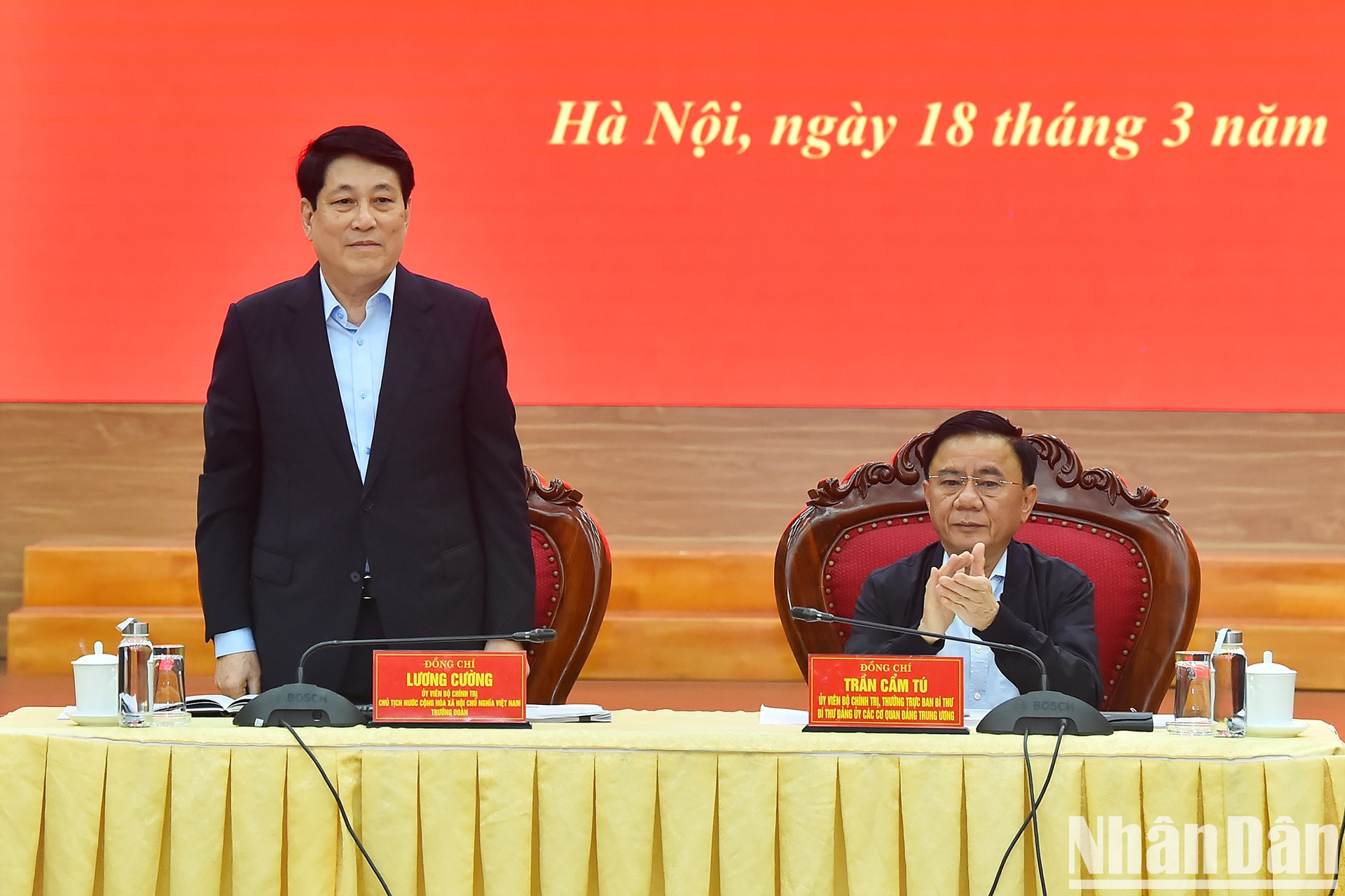 El presidente vietnamita, Luong Cuong, asiste a la conferencia. El presidente vietnamita, Luong Cuong, asiste a la conferencia.