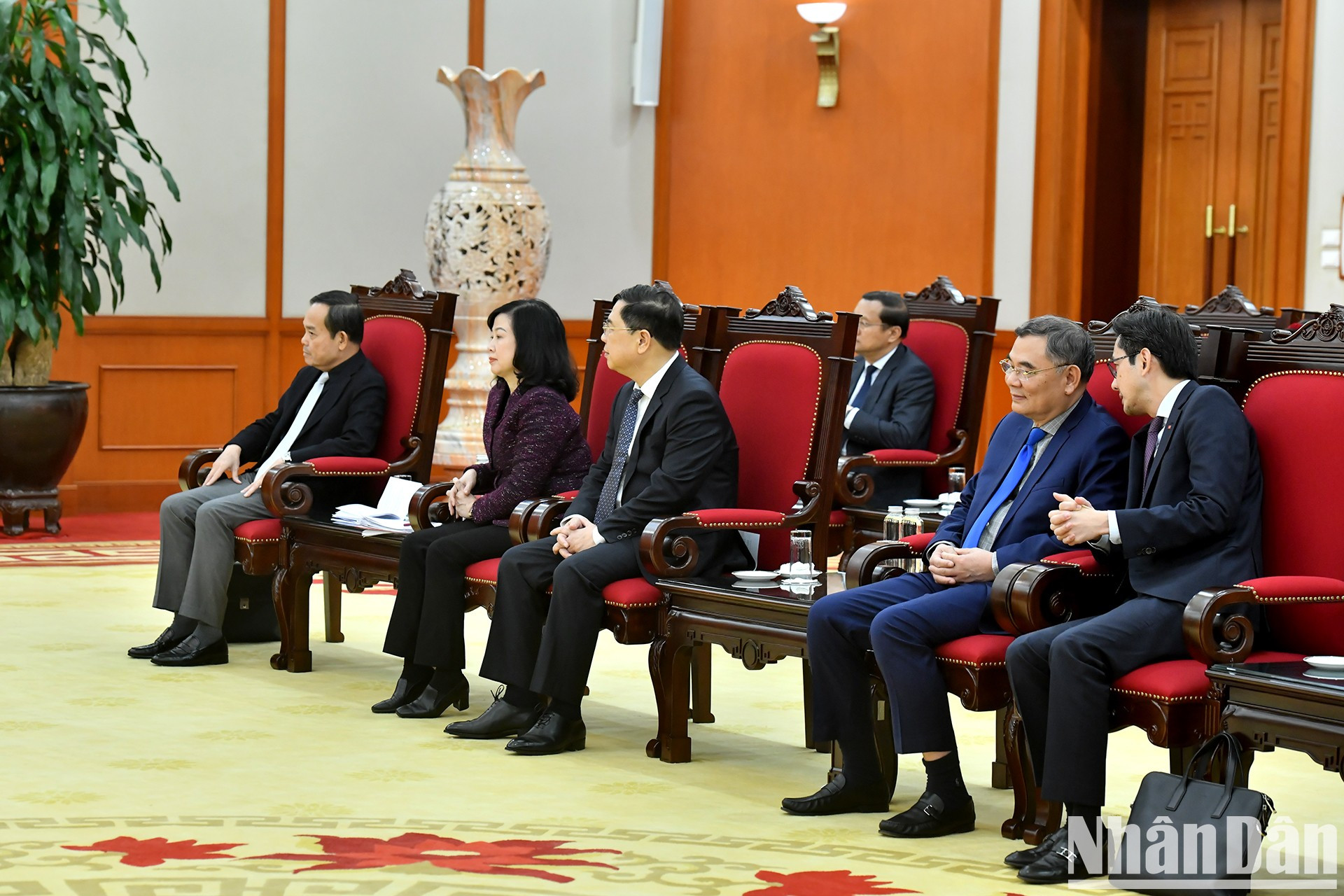 Delegados vietnamitas en la recepción. Delegados vietnamitas en la recepción.
