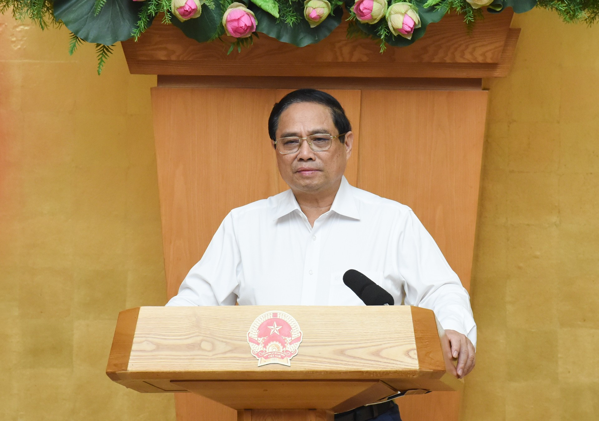 El primer ministro vietnamita, Pham Minh Chinh, preside la reunión.