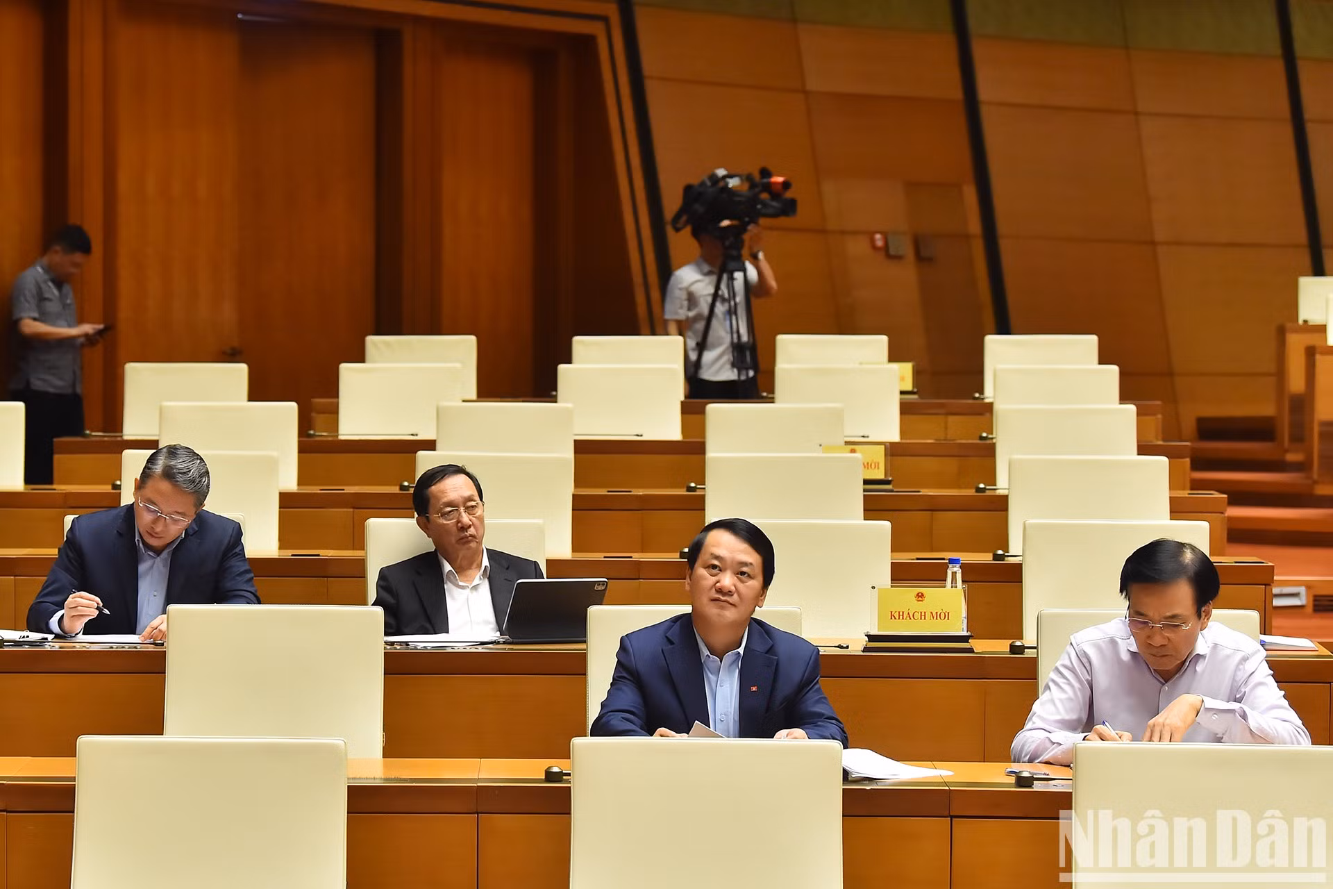 Los líderes de los ministerios y sectores en la cita. Los líderes de los ministerios y sectores en la cita.