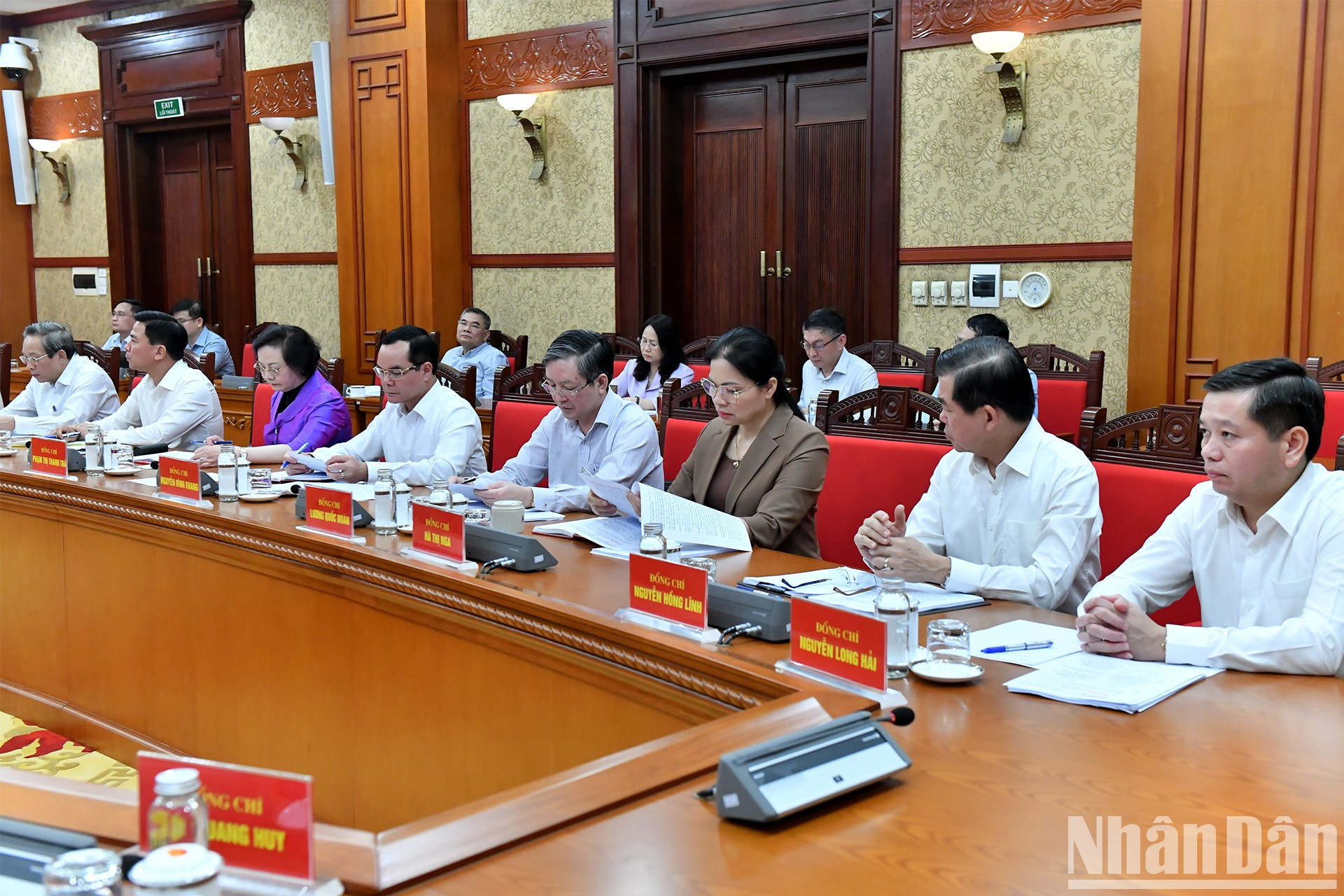 Miembros del Subcomité de Reglamentos del XIV Congreso Nacional del PCV. Miembros del Subcomité de Reglamentos del XIV Congreso Nacional del PCV.