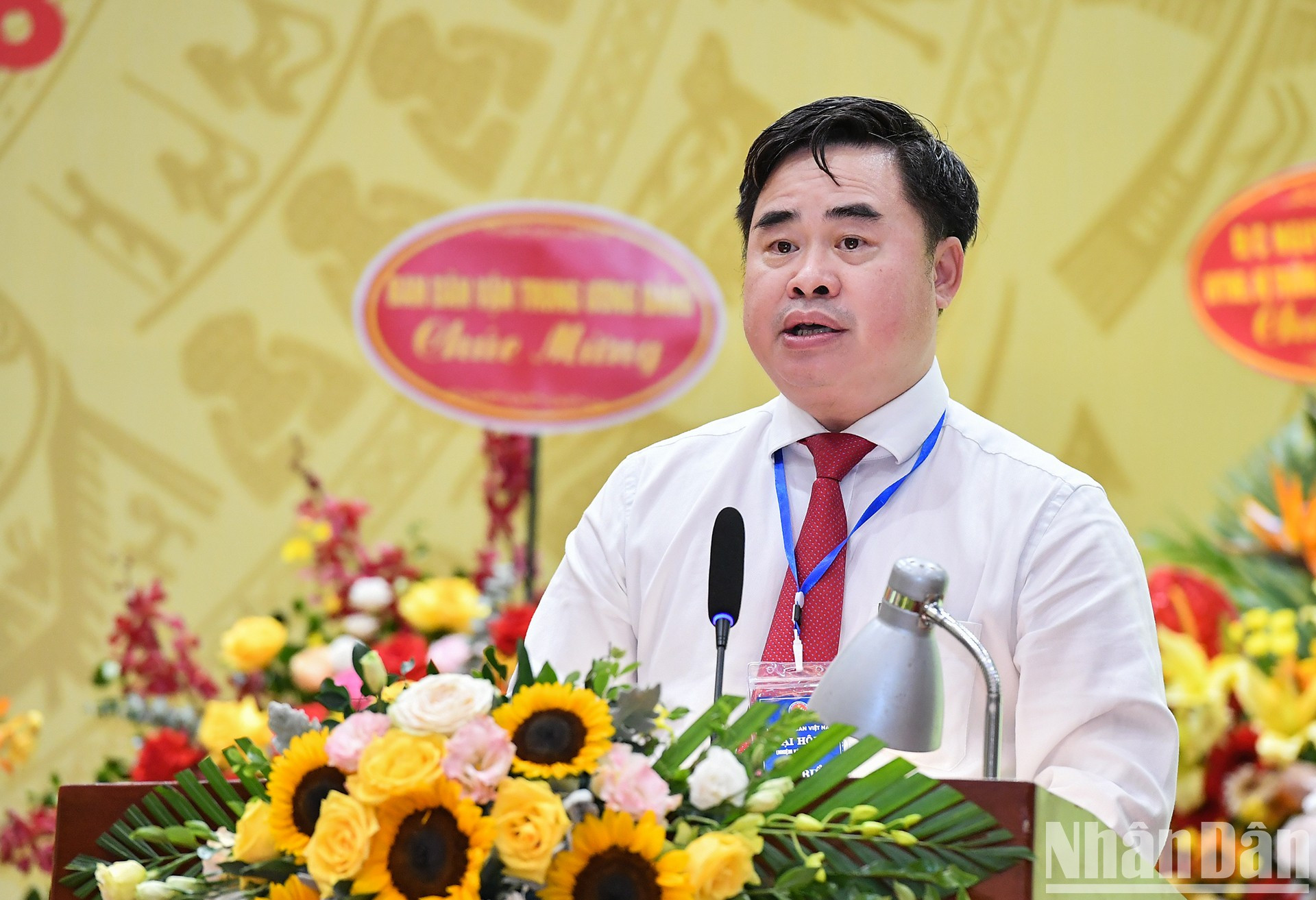 El nuevo presidente de la Asociación, Pham Minh Tuan, pronunció el discurso de clausura. El nuevo presidente de la Asociación, Pham Minh Tuan, pronunció el discurso de clausura.