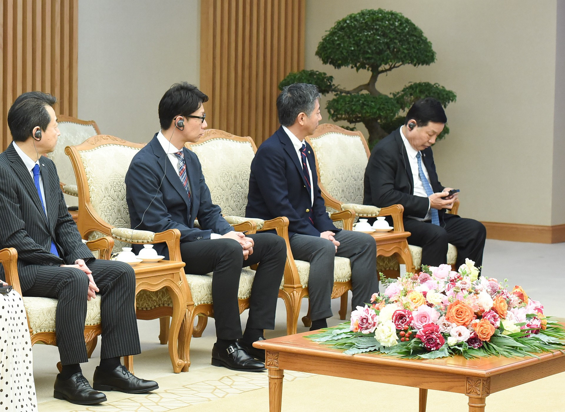 Los miembros de la delegación japonesa en el acto.