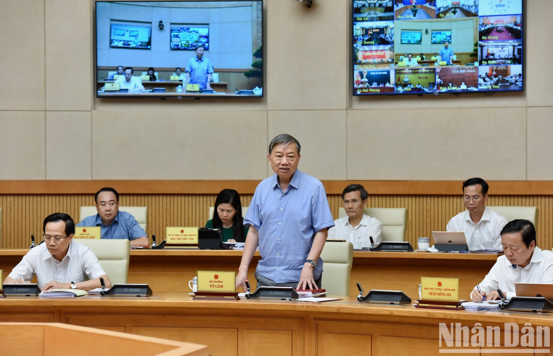 Intervención del ministro de Seguridad Pública, To Lam. Intervención del ministro de Seguridad Pública, To Lam.