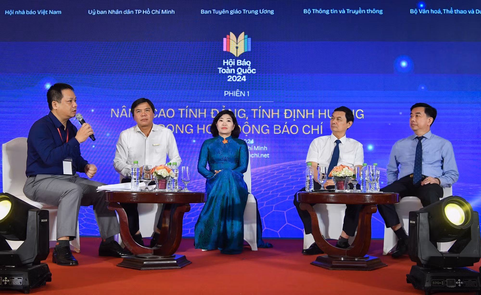 Los ponentes en la sesión de preguntas y respuestas.