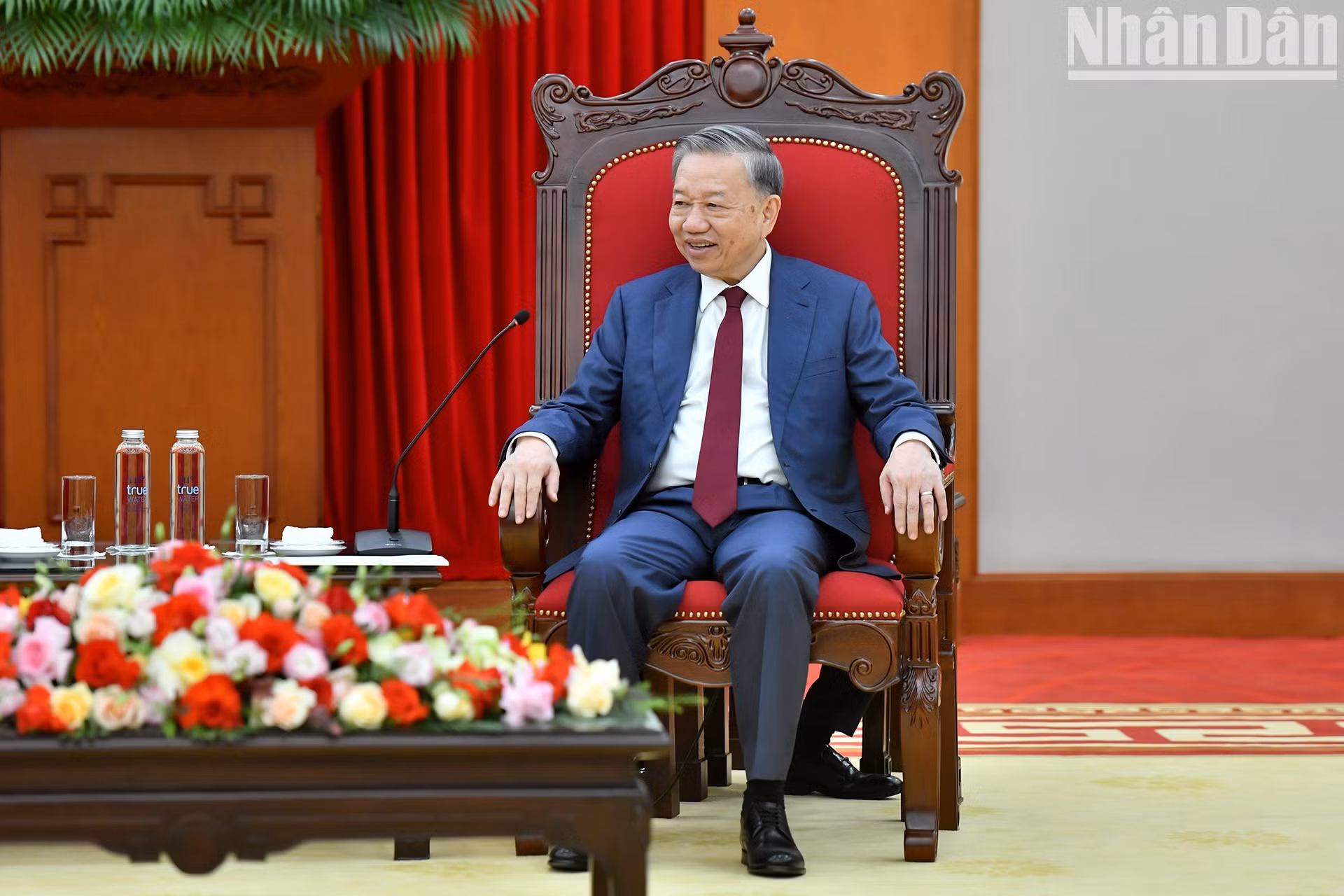El máximo dirigente partidista vietnamita habla en la cita.