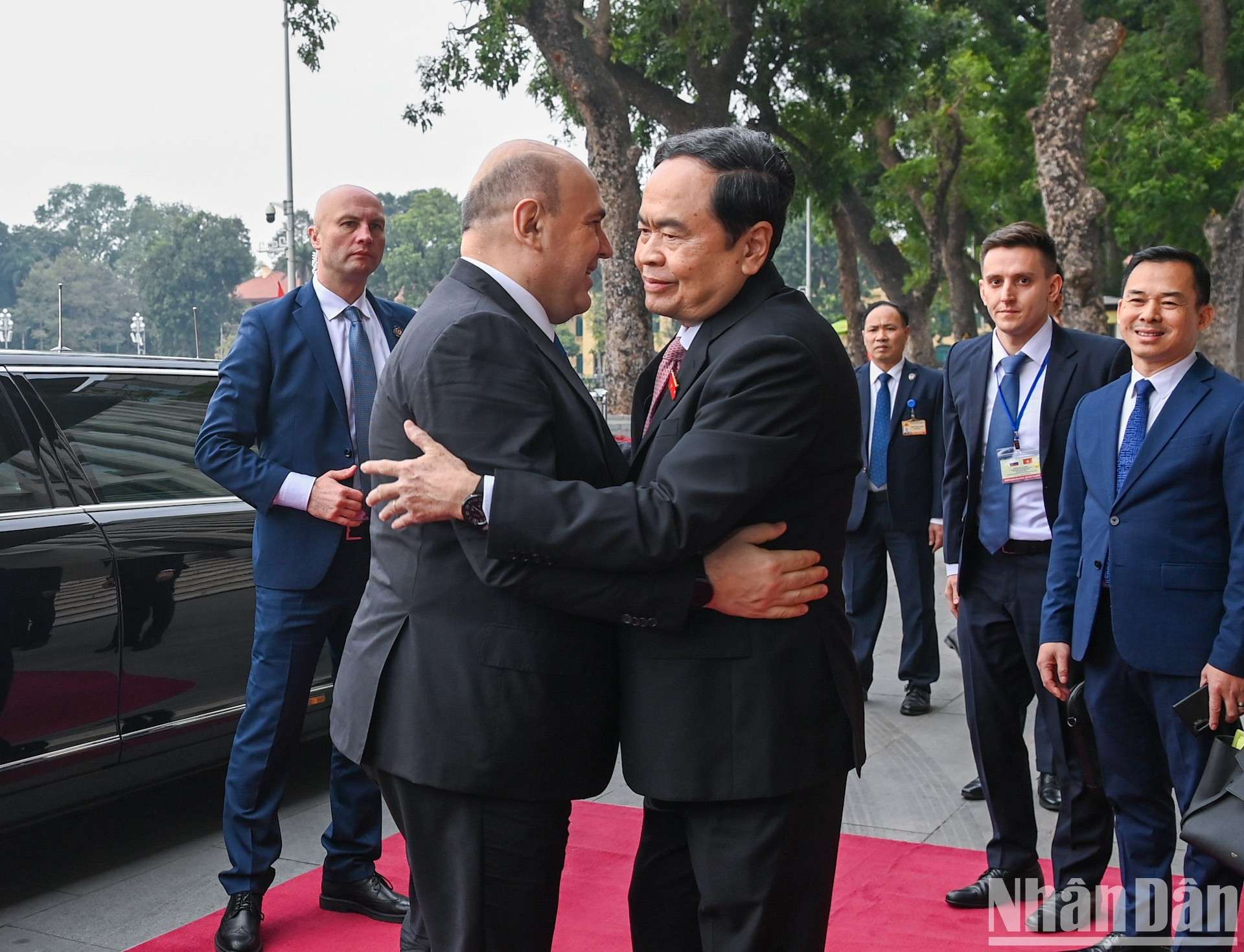 El presidente de la Asamblea Nacional vietnamita, Tran Thanh Man, recibe al premier ruso, Mijail Vladimirovich Mishustin. El presidente de la Asamblea Nacional vietnamita, Tran Thanh Man, recibe al premier ruso, Mijail Vladimirovich Mishustin.