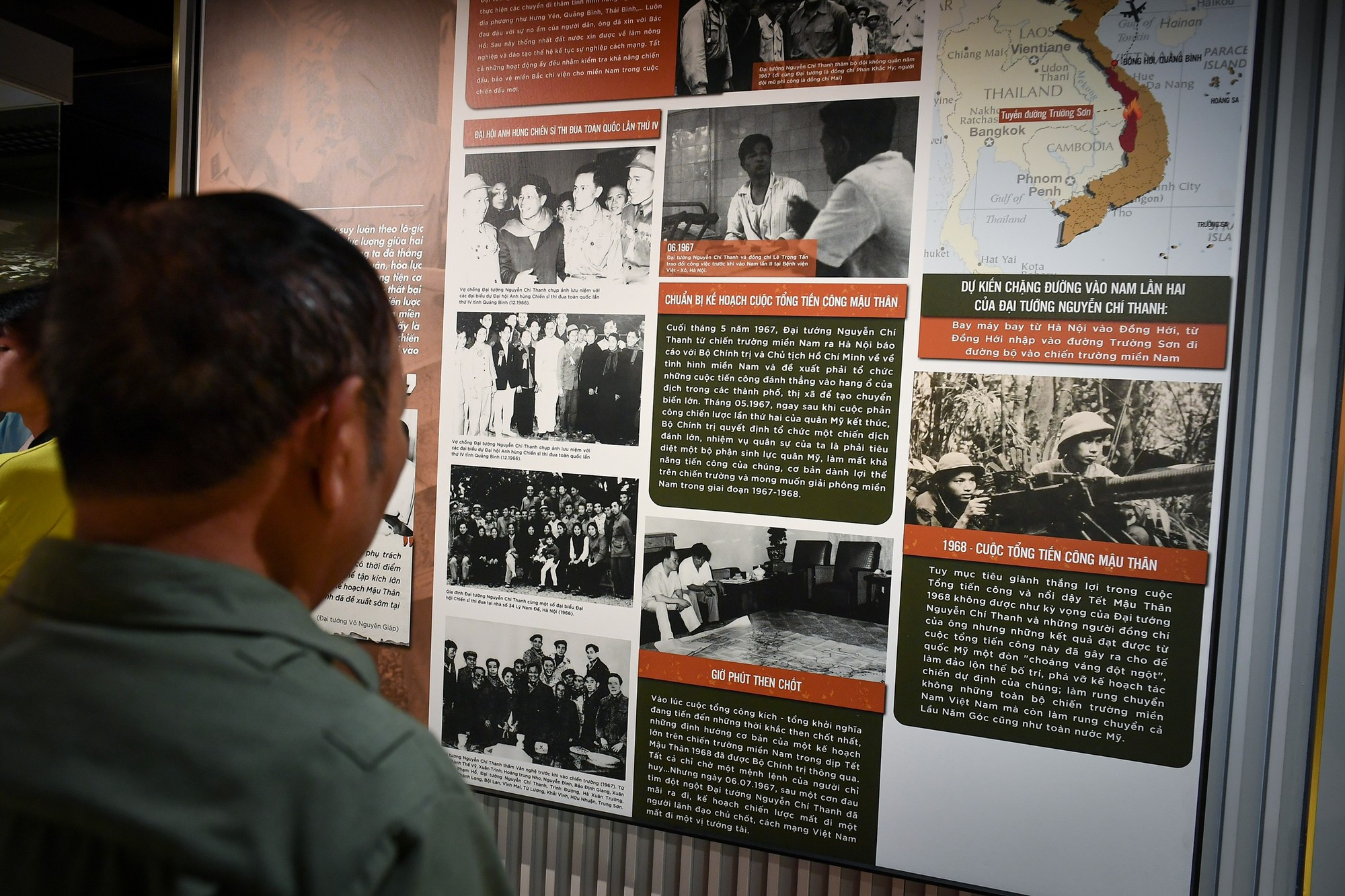 A través de cada tema, imagen y objeto, los visitantes tienen oportunidad saber más sobre quien fuera jefe de la Dirección General de Política del Ejército Popular de Vietnam, un innovador en la construcción del ejército y un decidido impulsor del movimiento de construcción en áreas rurales.