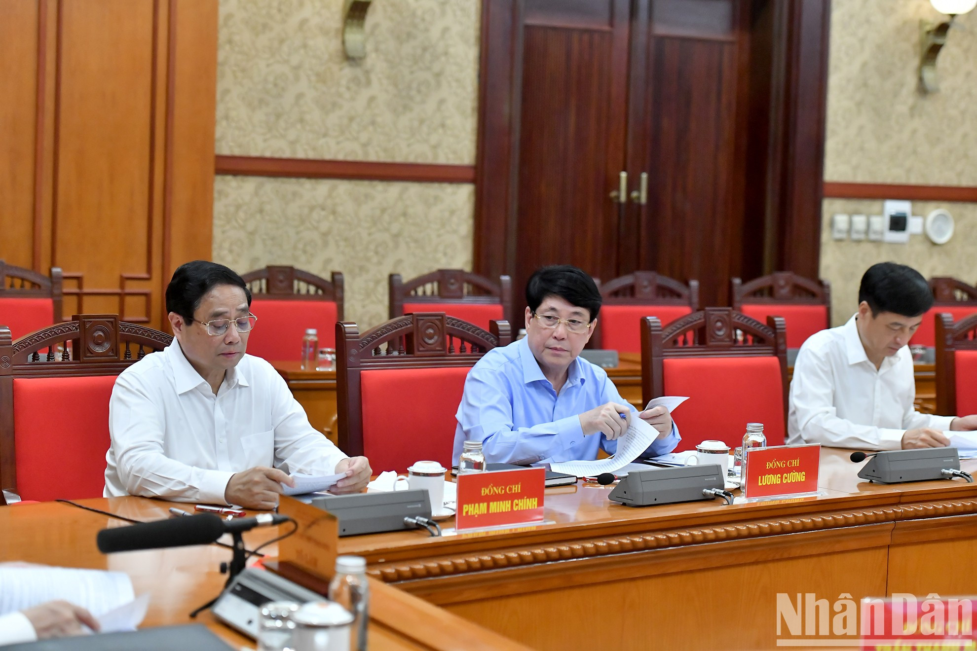 Los dirigentes del Partido y del Estado en la cita.