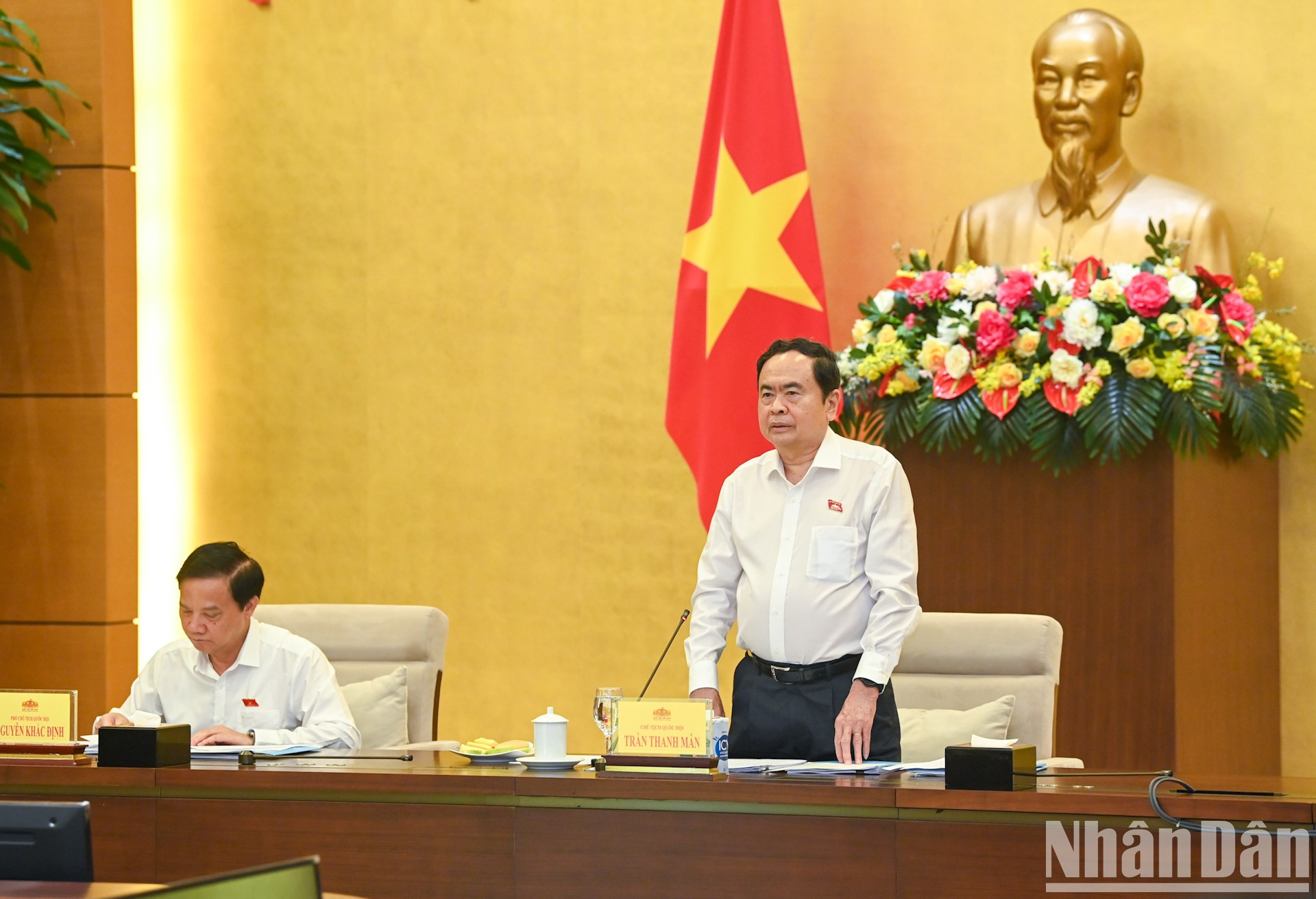 El máximo dirigente parlamentario, Tran Thanh Man, interviene en el acto. El máximo dirigente parlamentario, Tran Thanh Man, interviene en el acto.