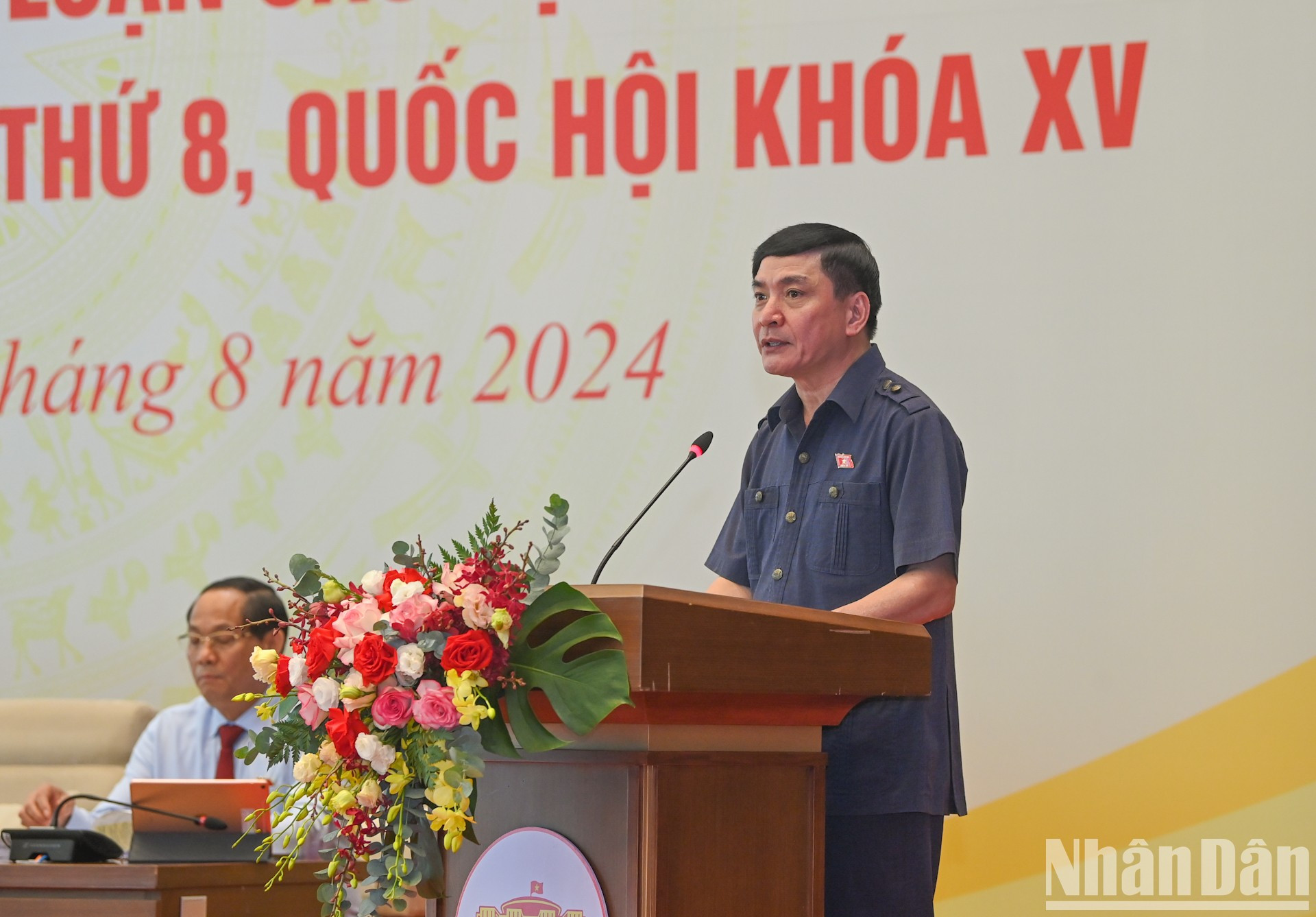 El secretario general y jefe de la Oficina Parlamentaria, Bui Van Cuong, habla en el acto. El secretario general y jefe de la Oficina Parlamentaria, Bui Van Cuong, habla en el acto.