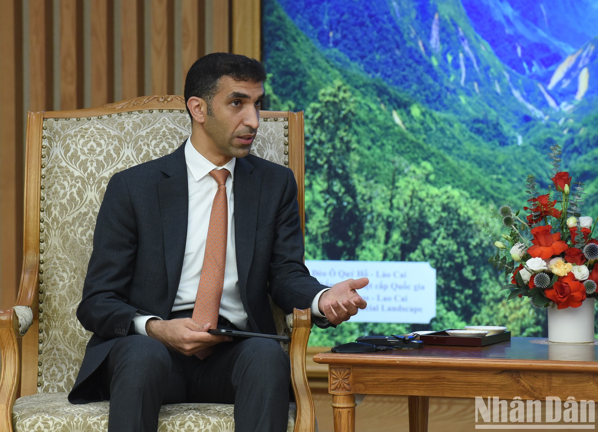 El ministro de Estado de Comercio Exterior de los EAU, Thani bin Ahmed Al Zeyoudi, habla en el acto. El ministro de Estado de Comercio Exterior de los EAU, Thani bin Ahmed Al Zeyoudi, habla en el acto.