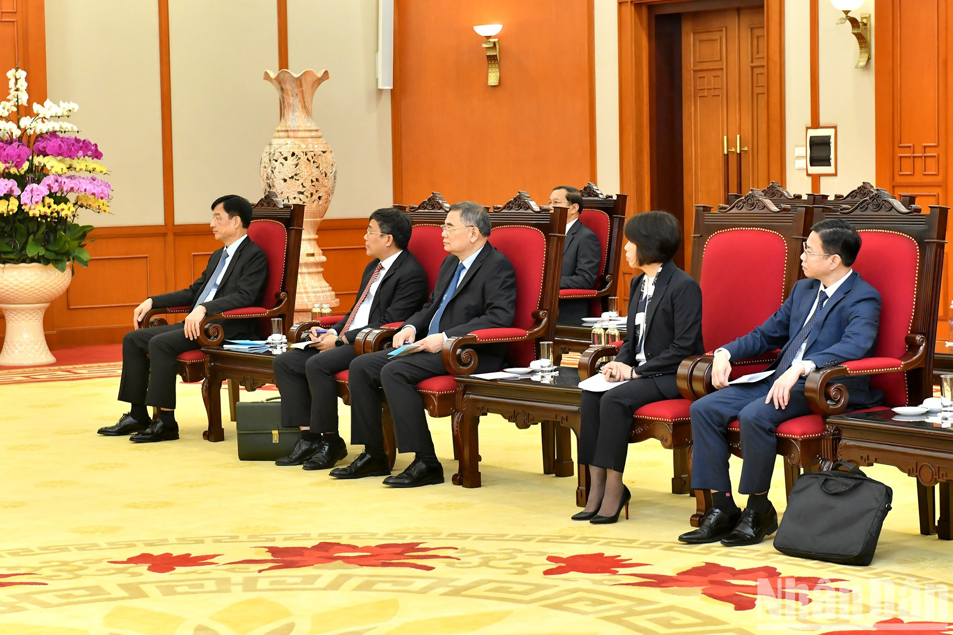 Delegados vietnamitas en el acto. Delegados vietnamitas en el acto.