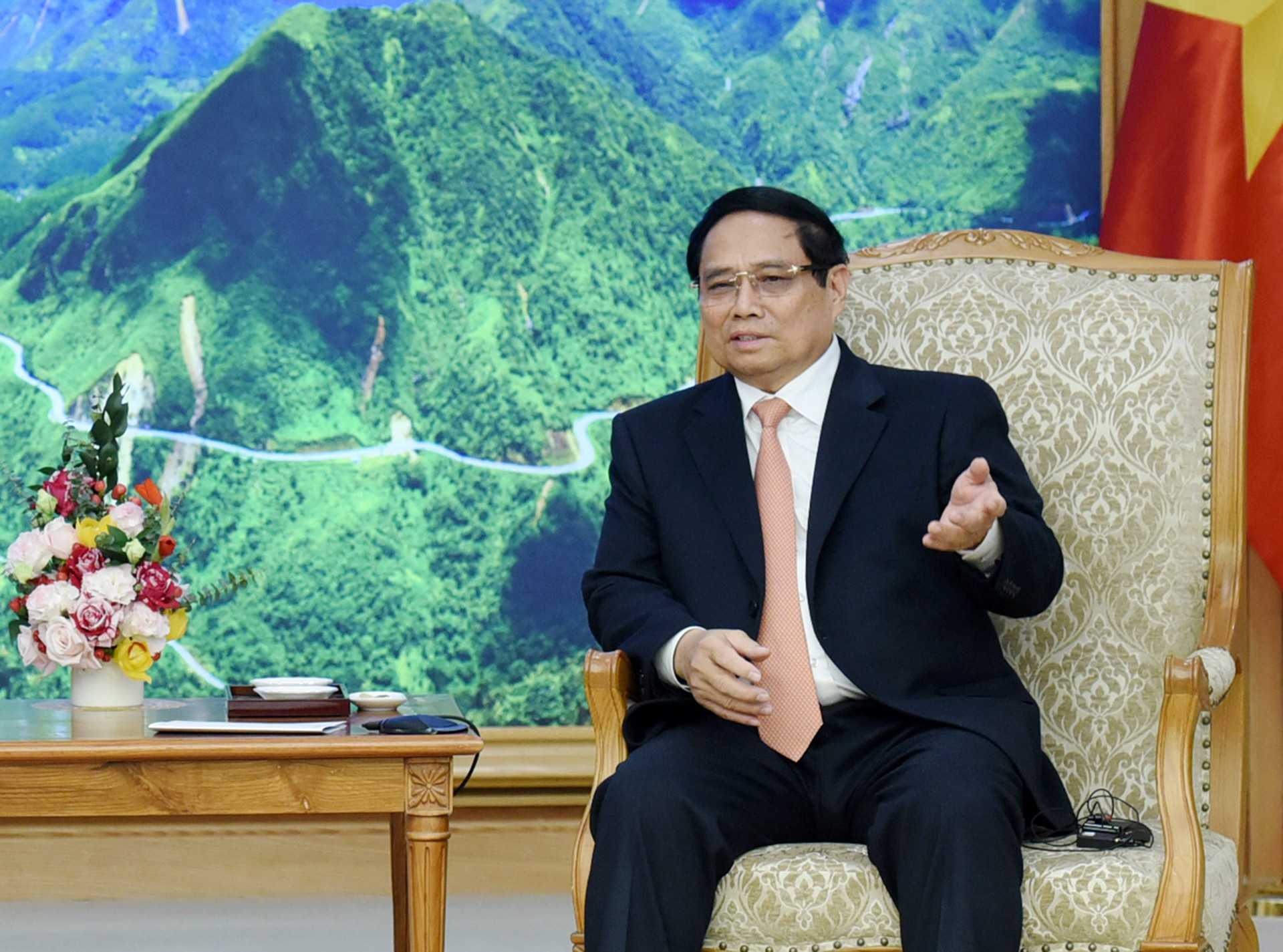 El primer ministro vietnamita, Pham Minh Chinh, habla en la cita. El primer ministro vietnamita, Pham Minh Chinh, habla en la cita.