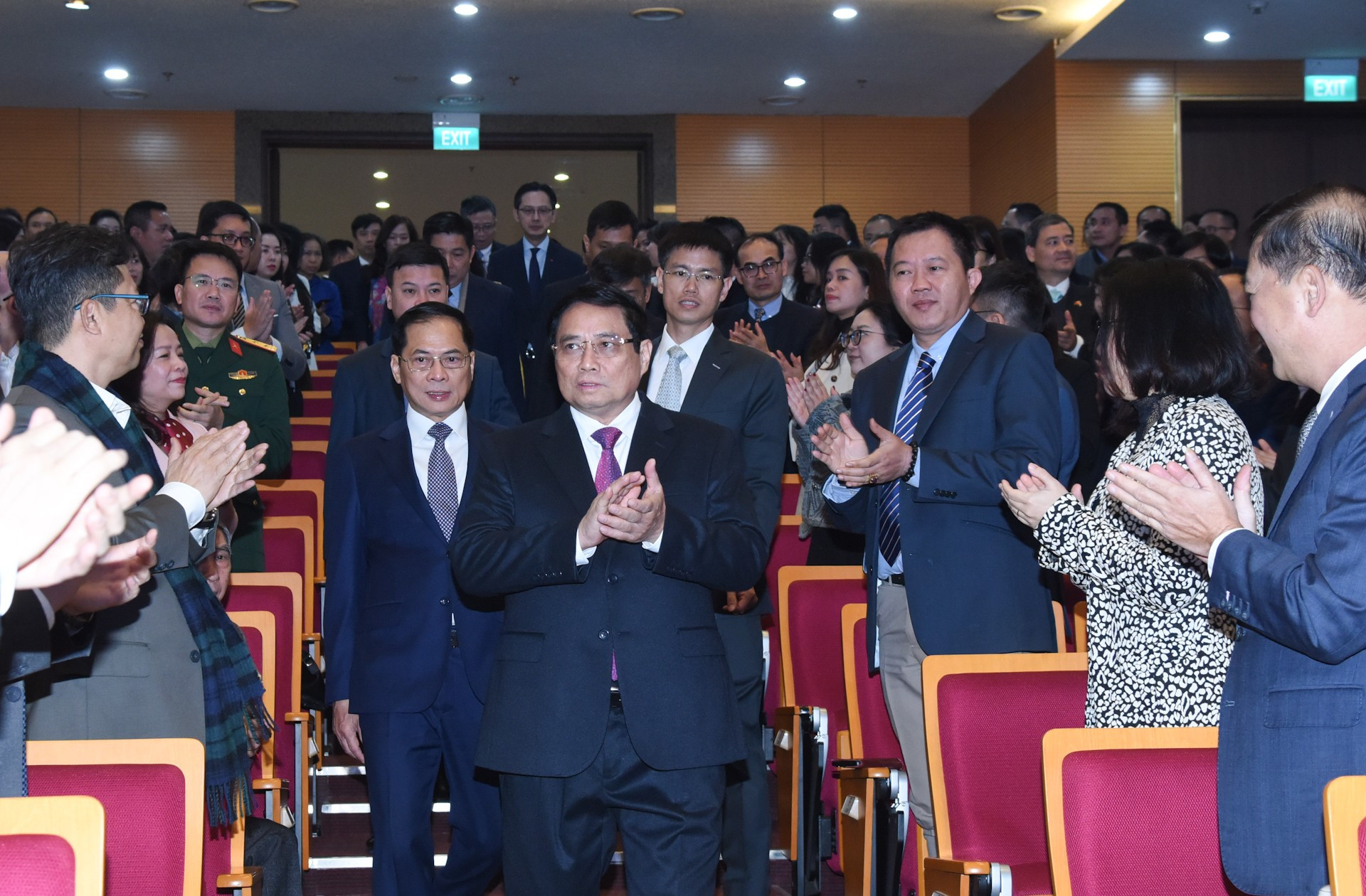 El primer ministro vietnamita, Pham Minh Chinh, asiste a la cita. El primer ministro vietnamita, Pham Minh Chinh, asiste a la cita.