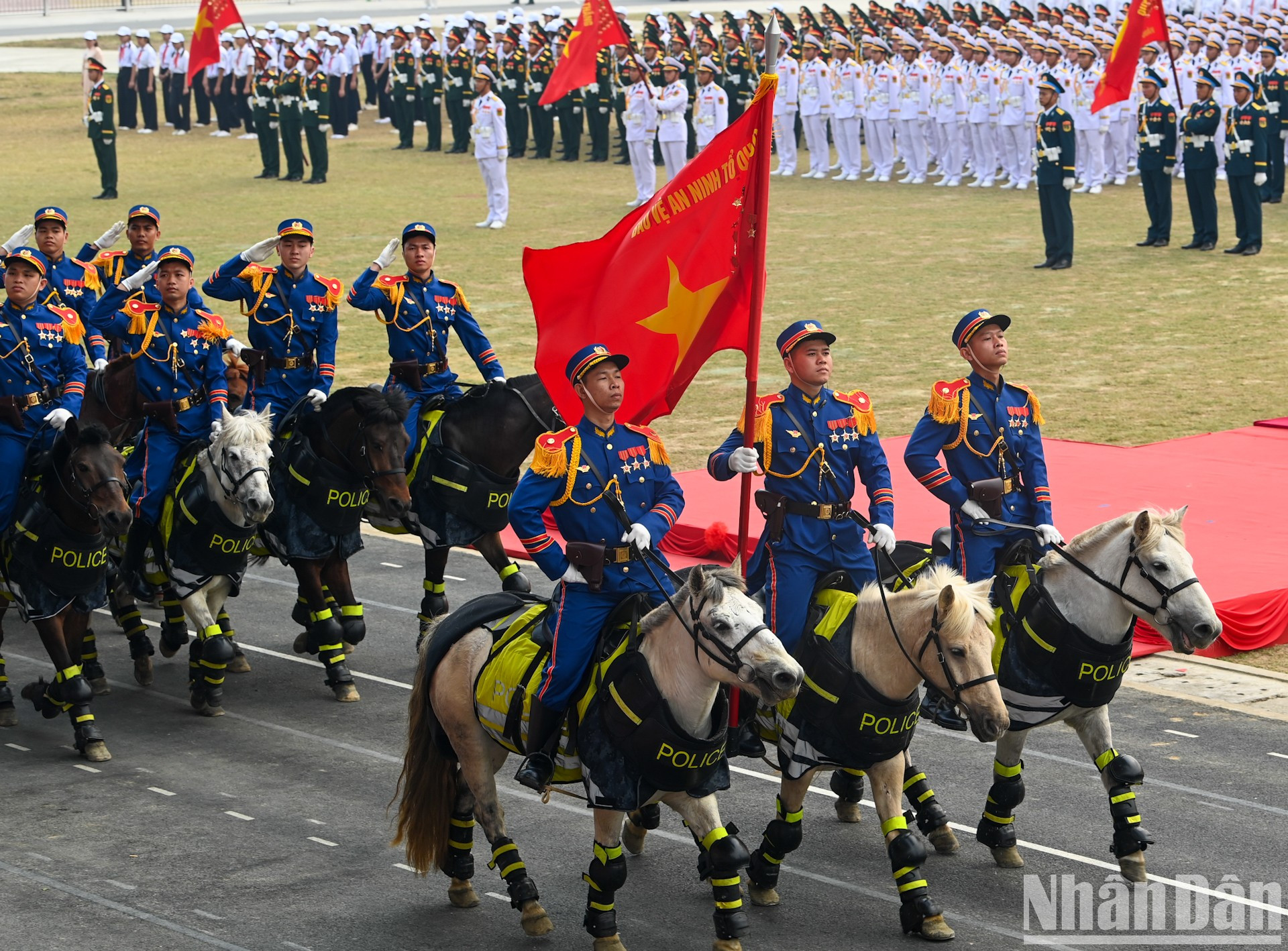 Bloque de la policía montada.