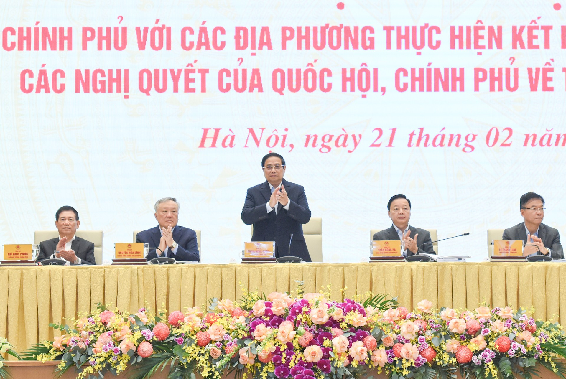 El primer ministro de Vietnam, Pham Minh Chinh, preside el evento. El primer ministro de Vietnam, Pham Minh Chinh, preside el evento.