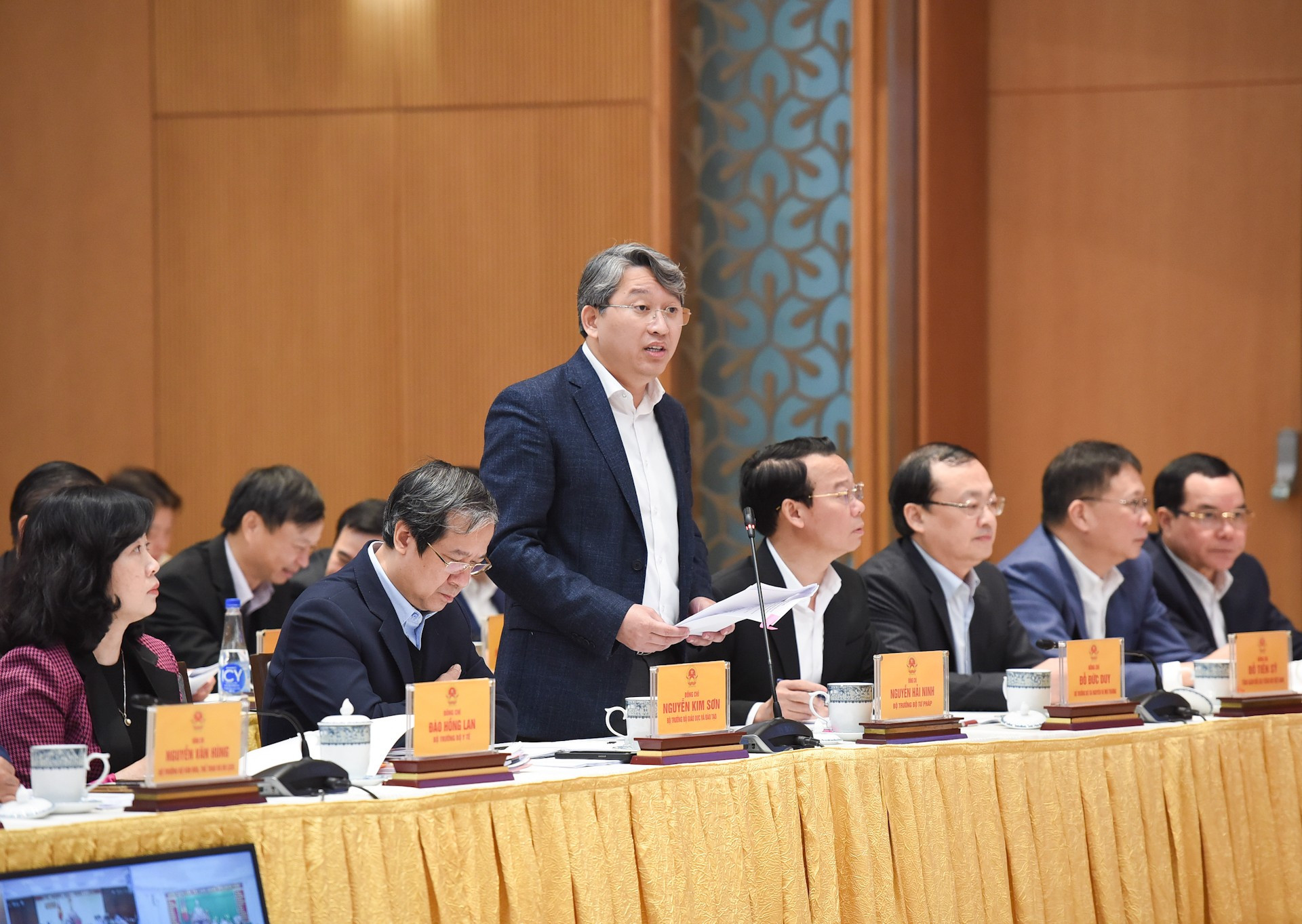 El ministro de Justicia, Nguyen Hai Ninh, habla en la cita. El ministro de Justicia, Nguyen Hai Ninh, habla en la cita.