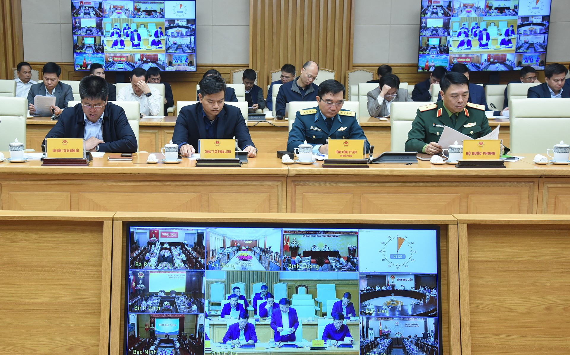 Líderes de las empresas en la cita. Líderes de las empresas en la cita.