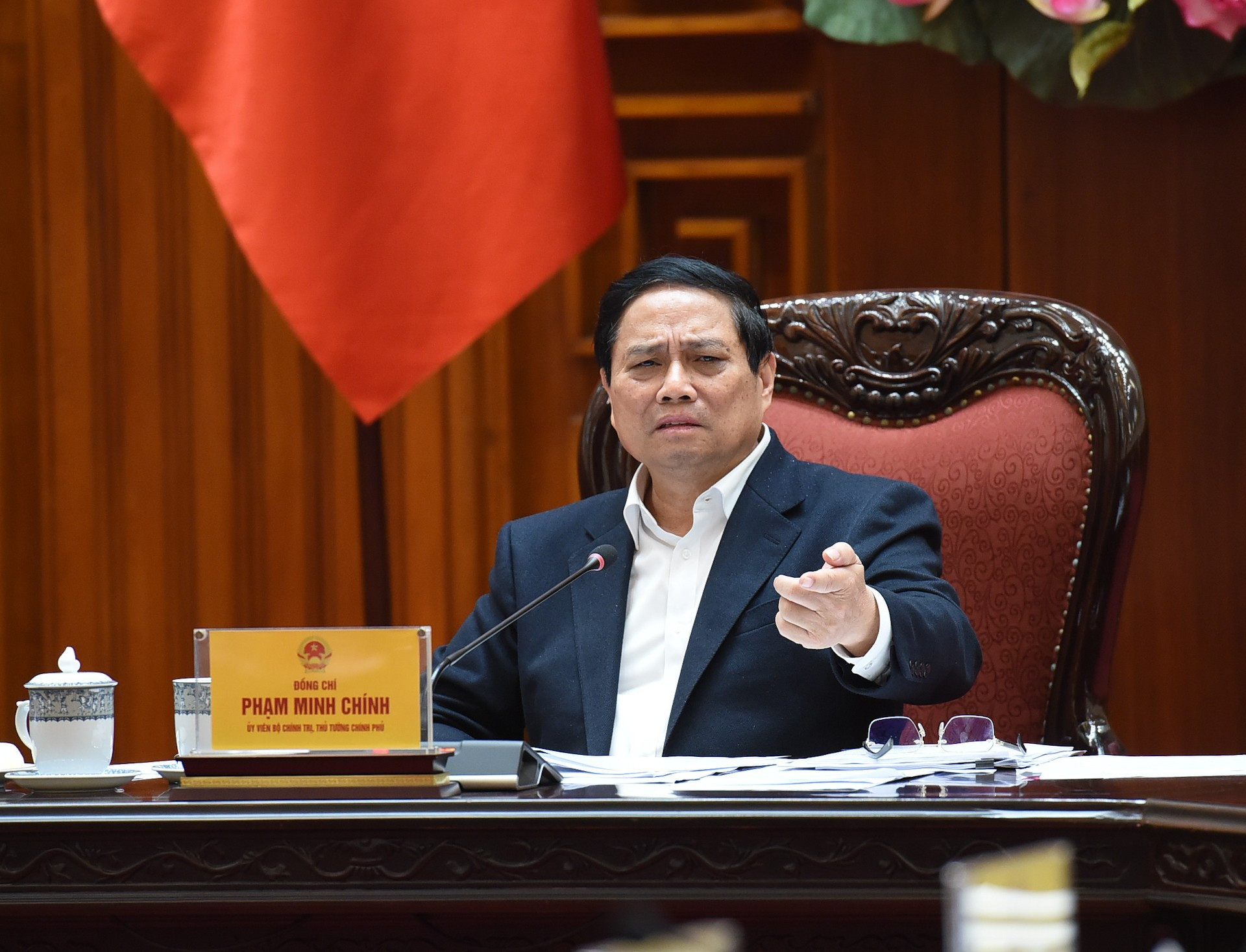 El secretario del Comité del Partido Comunista de Vietnam en el Gobierno, el primer ministro Pham Minh Chinh, habla en la cita.