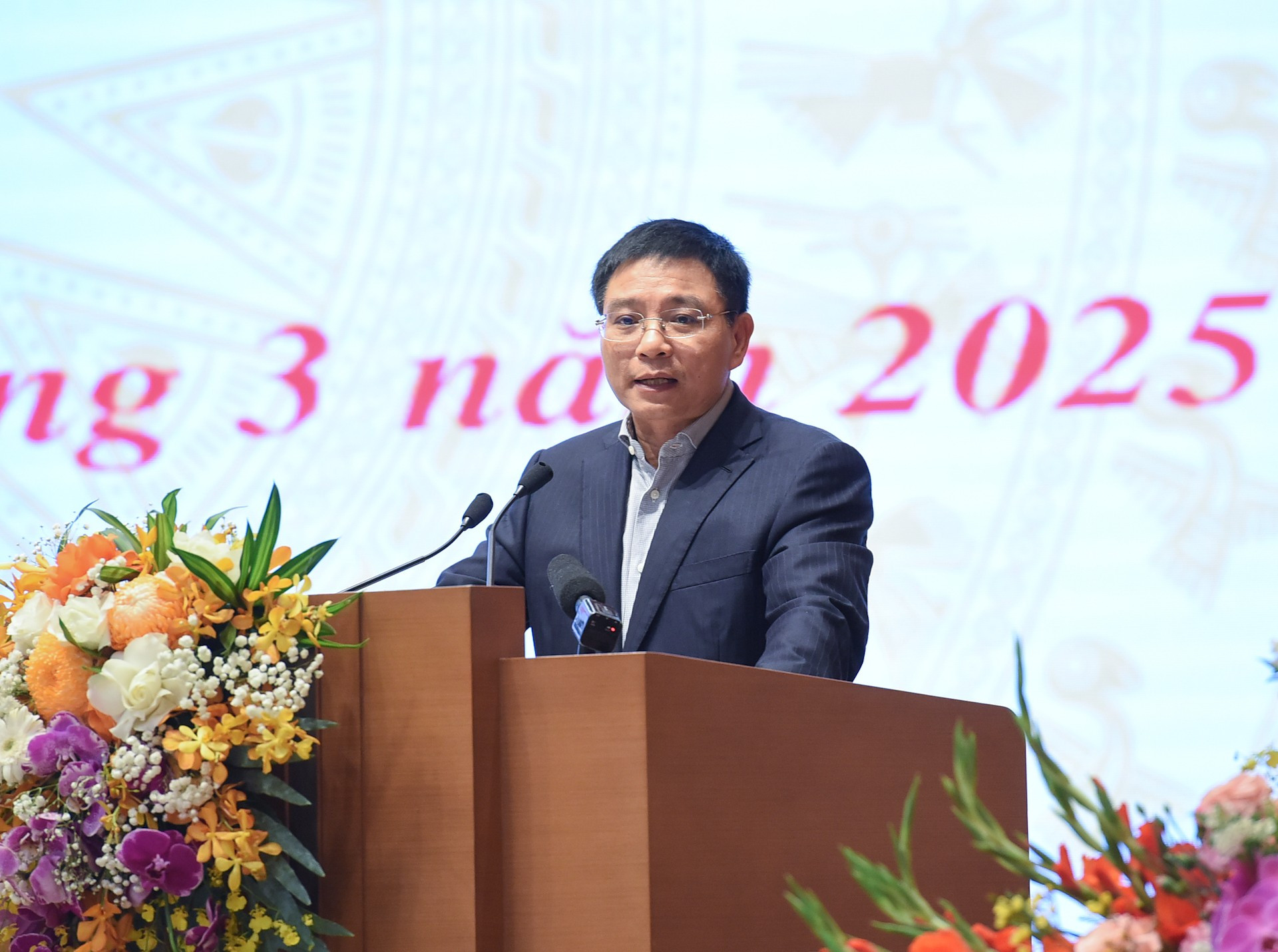 El ministro de Finanzas, Nguyen Van Thang, habla en el acto. El ministro de Finanzas, Nguyen Van Thang, habla en el acto.