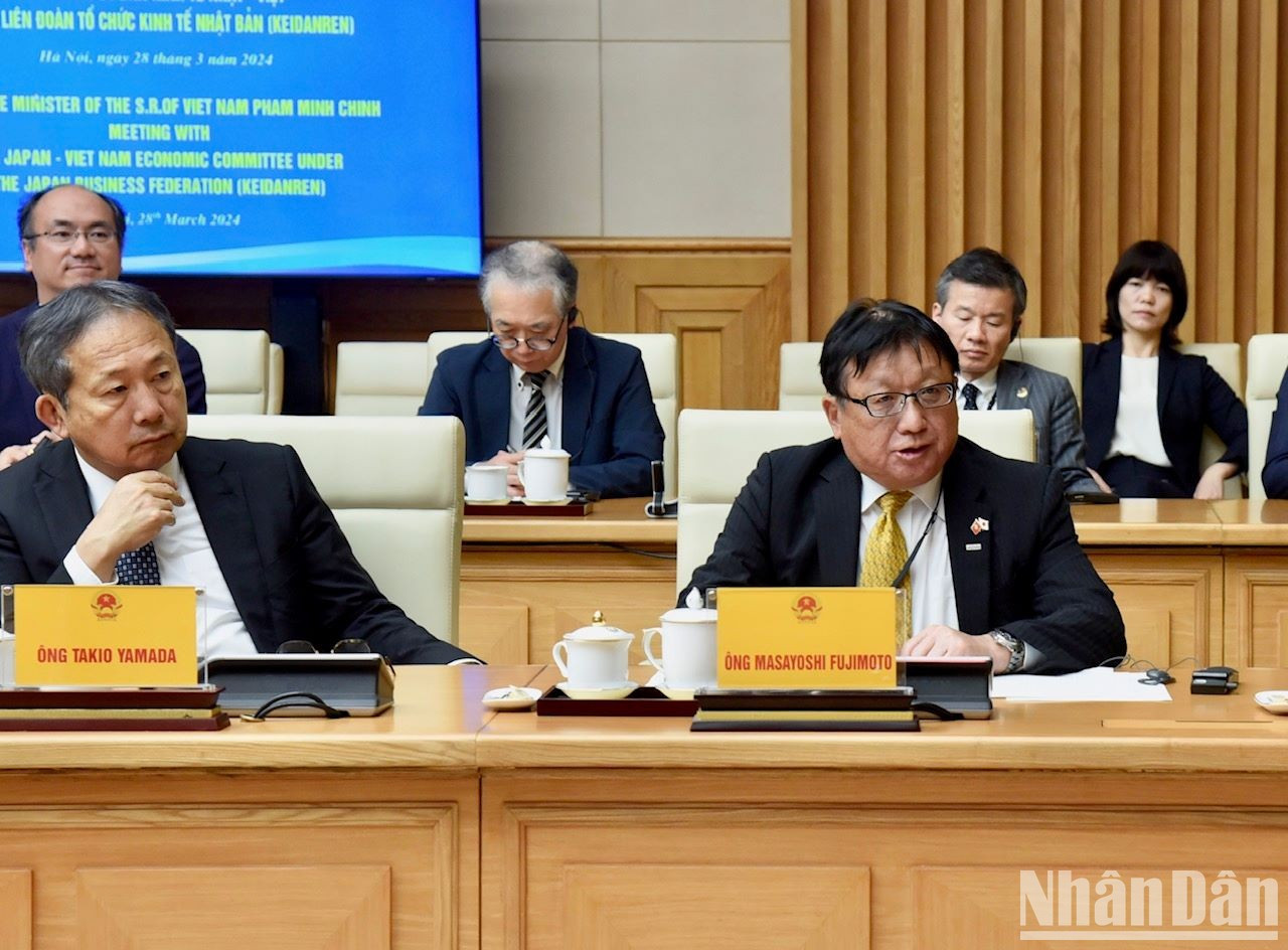 Masayoshi Fujimoto en el acto. Masayoshi Fujimoto en el acto.