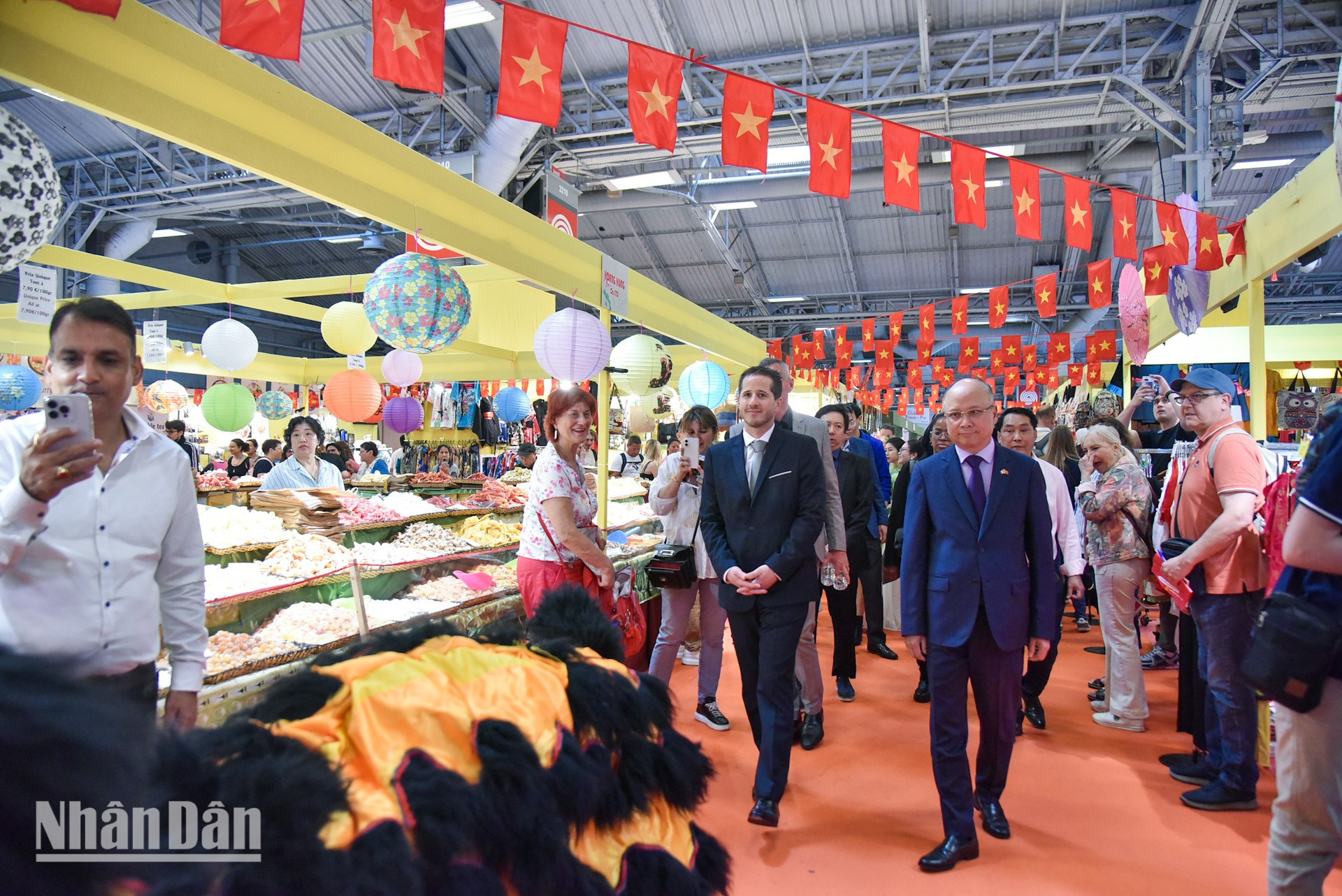 La Feria Internacional de París 2025 tiene lugar del 30 de abril al 11 de mayo en el Centro de Exposiciones de Versalles con la participación de mil 200 empresas y organizaciones.