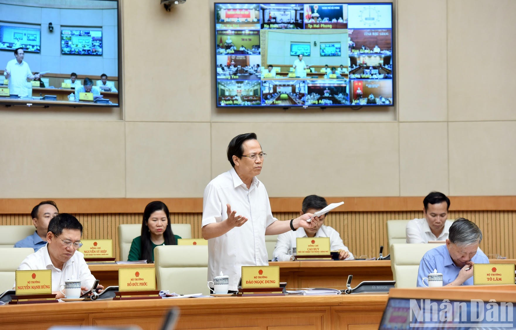 El ministro de Trabajo, Inválidos de Guerra y Asuntos Sociales, Dao Ngoc Dung, habló en la cita. El ministro de Trabajo, Inválidos de Guerra y Asuntos Sociales, Dao Ngoc Dung, habló en la cita.