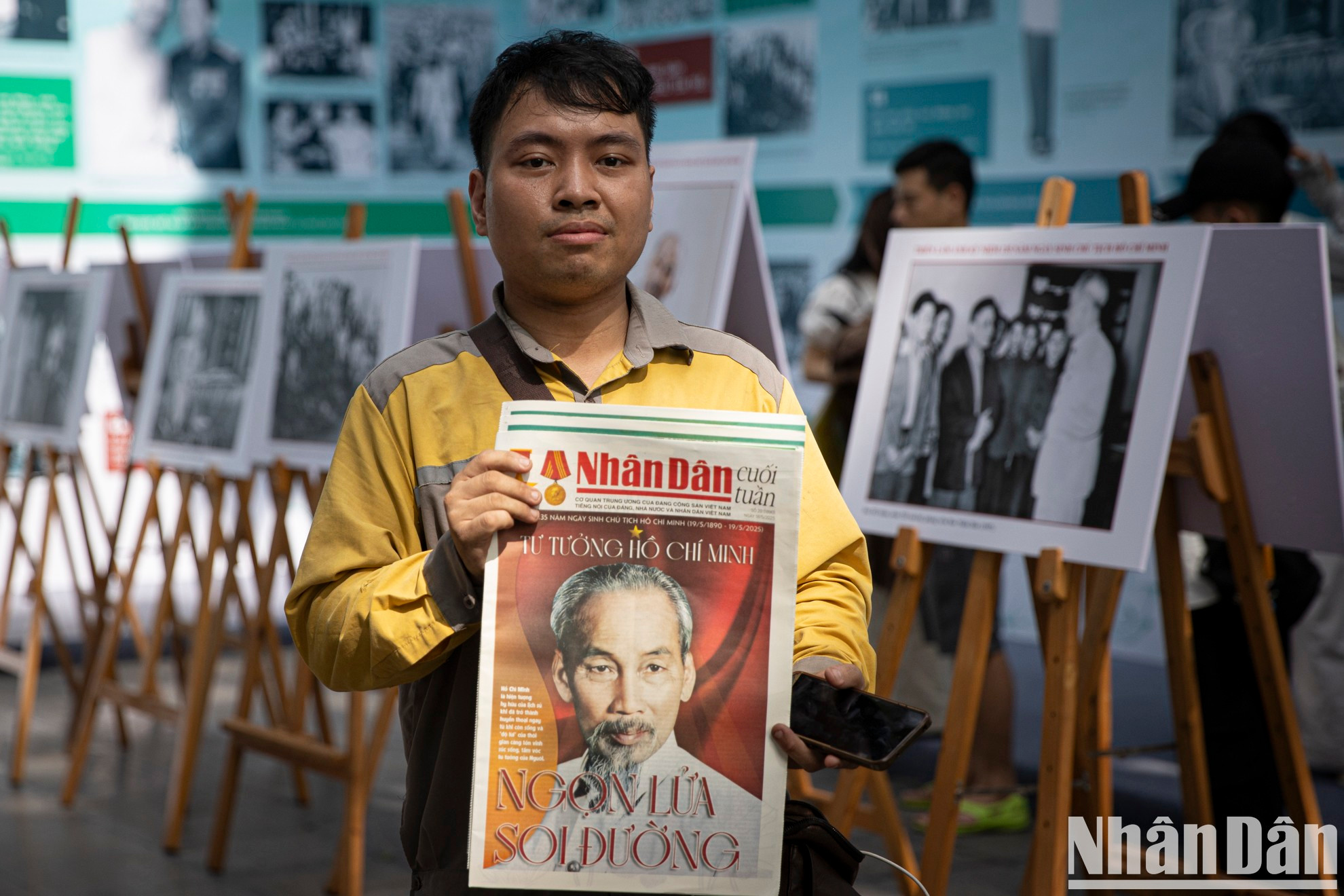 El punto culminante de la campaña de comunicación especial es la publicación del número 1890 de Nhan Dan Fin de Semana, un número simbólico que coincide con el año del nacimiento del Presidente Ho Chi Minh.