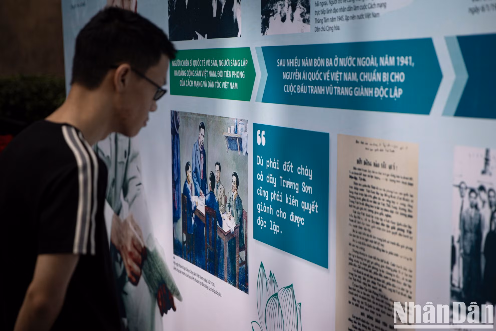 La exposición fotográfica es un espacio de exhibición emotivo que reúne imágenes valiosas del Presidente Ho Chi Minh, entre las que hay fotos familiares y obras artísticas inéditas.