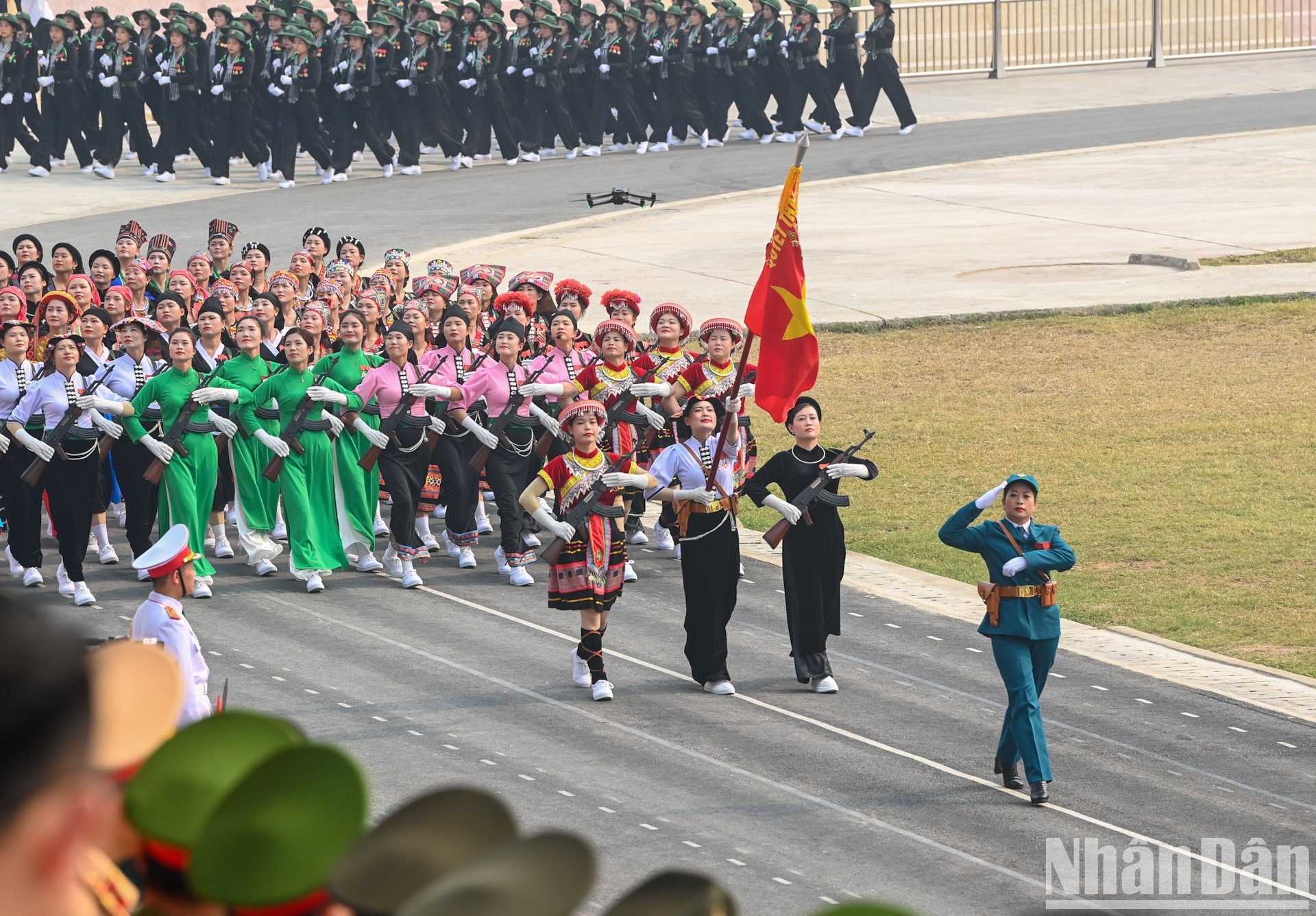 Bloque de milicia femenina de los grupos étnicos del noroeste.