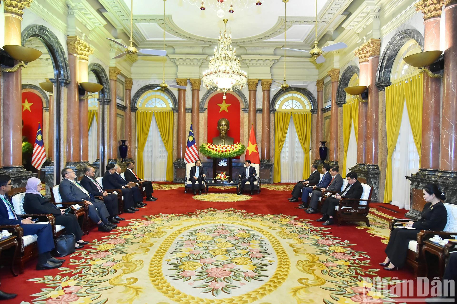 Escena de la reunión.