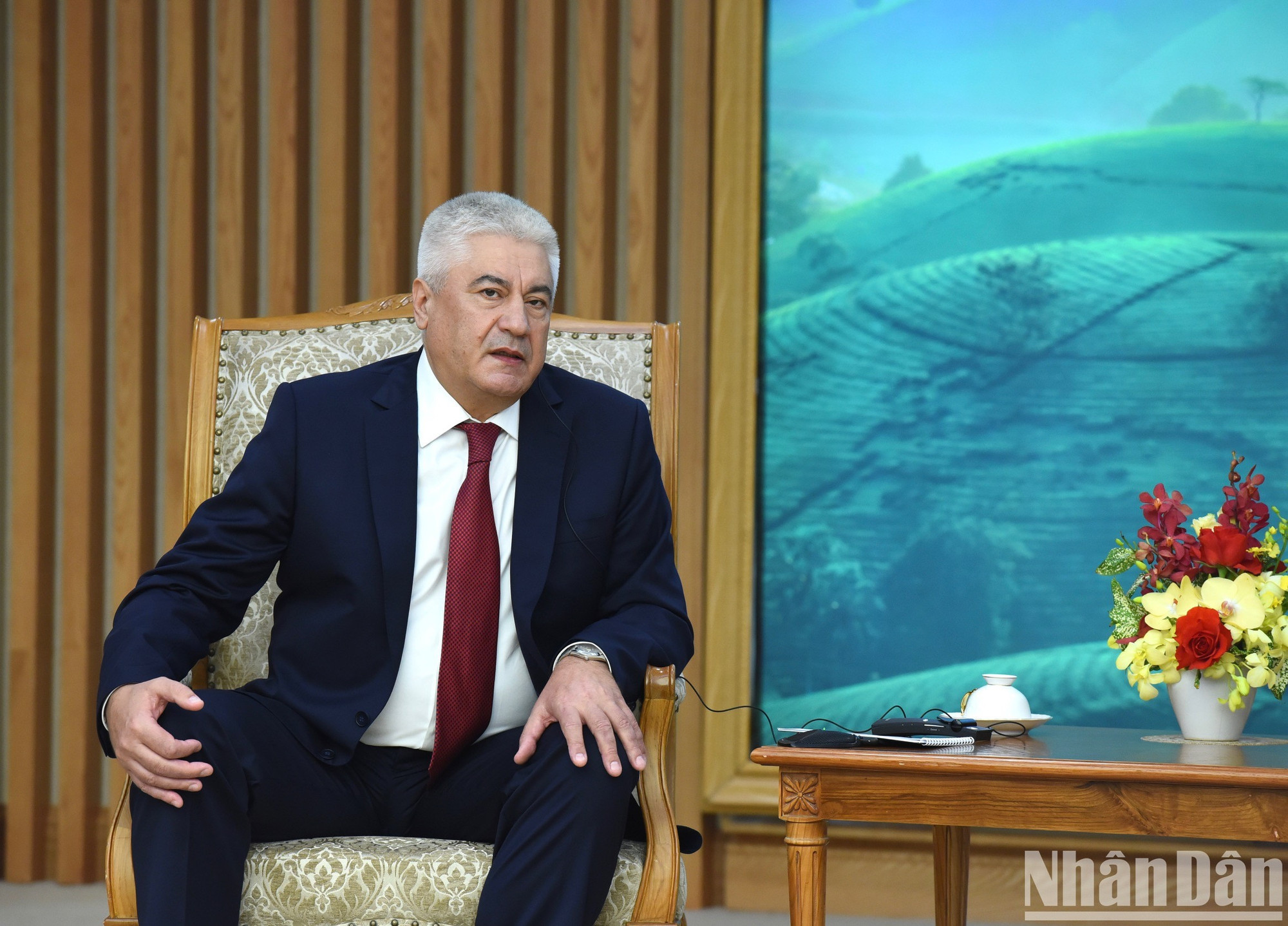 El titular ruso habla en el acto. El titular ruso habla en el acto.