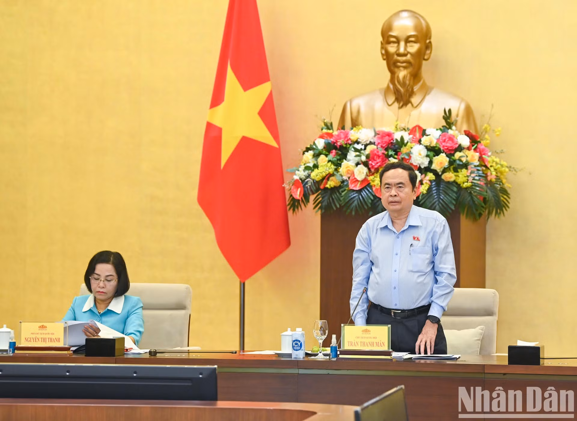 El presidente de la Asamblea Nacional de Vietnam, Tran Thanh Man, pronuncia un discurso de apertura.
