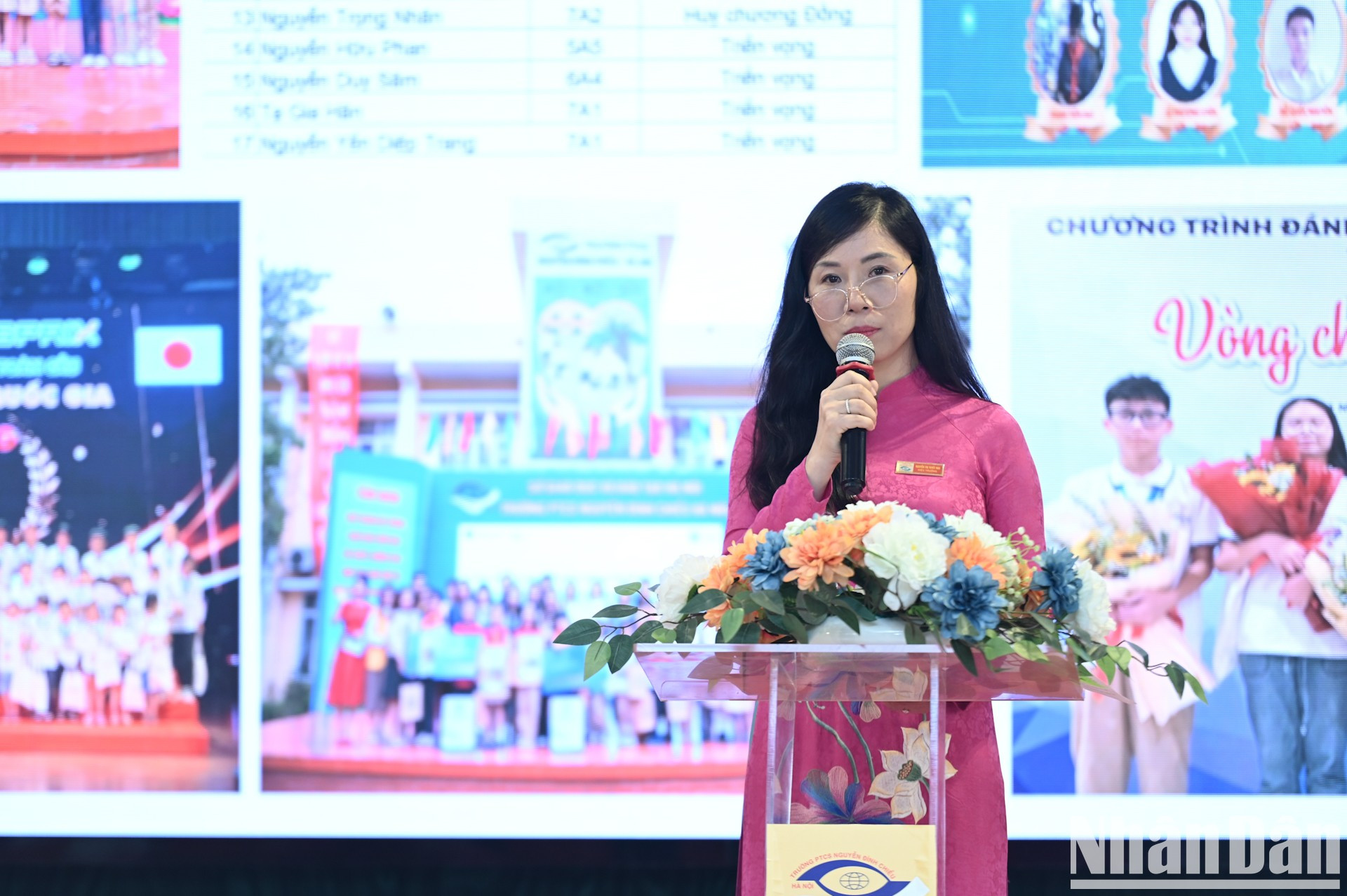 Nguyen Thi Tuyet Mai, Directora de la escuela, realiza una presentación sobre su centro educativo. Nguyen Thi Tuyet Mai, Directora de la escuela, realiza una presentación sobre su centro educativo.
