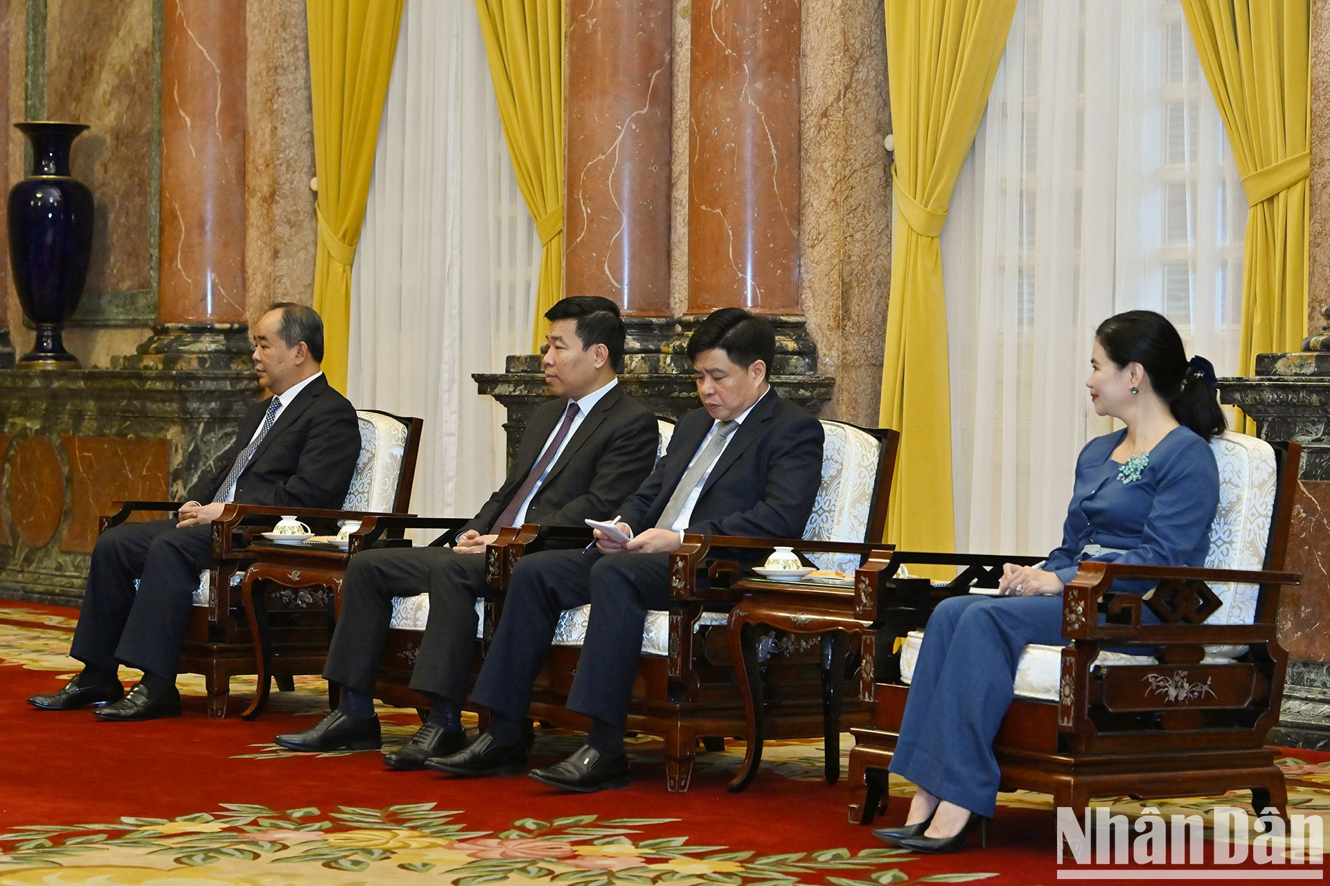 Delegados vietnamitas en la reunión. Delegados vietnamitas en la reunión.